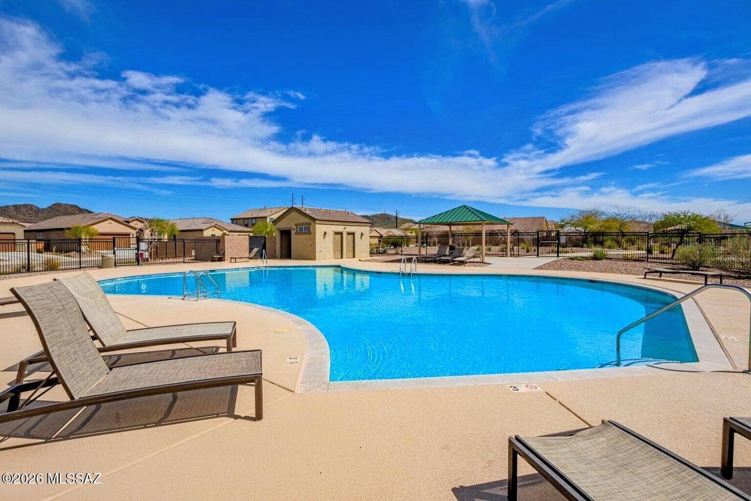 Saguaro Bloom SQ20180540069 - Residential