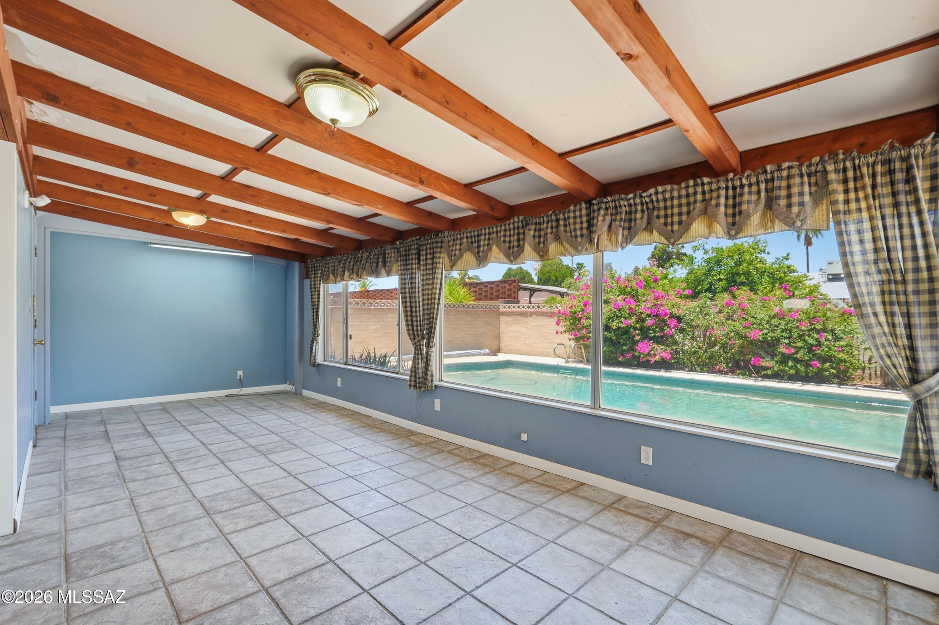 San Fernando Village - Residential