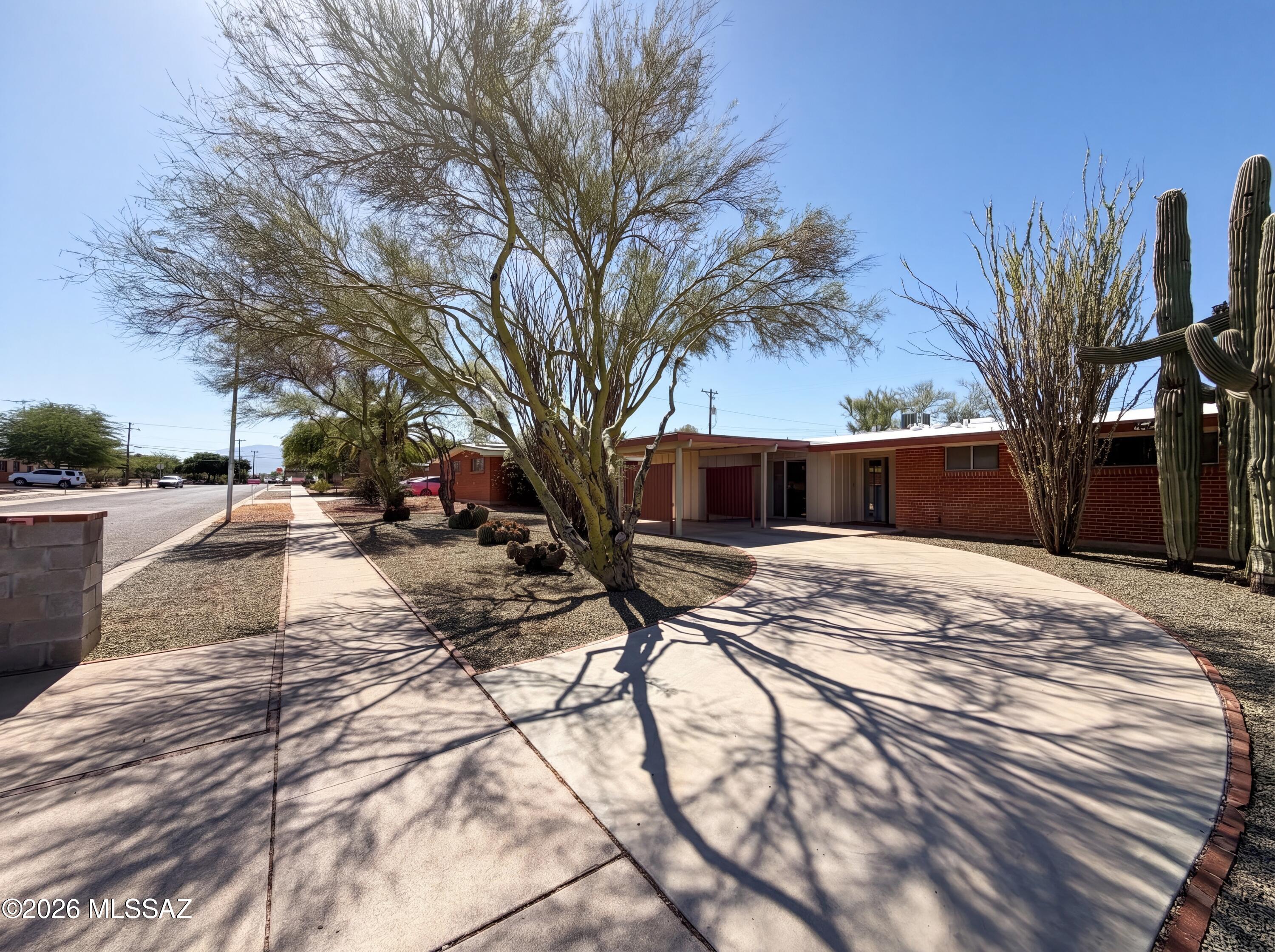 Longview Estates (108-193) - Residential