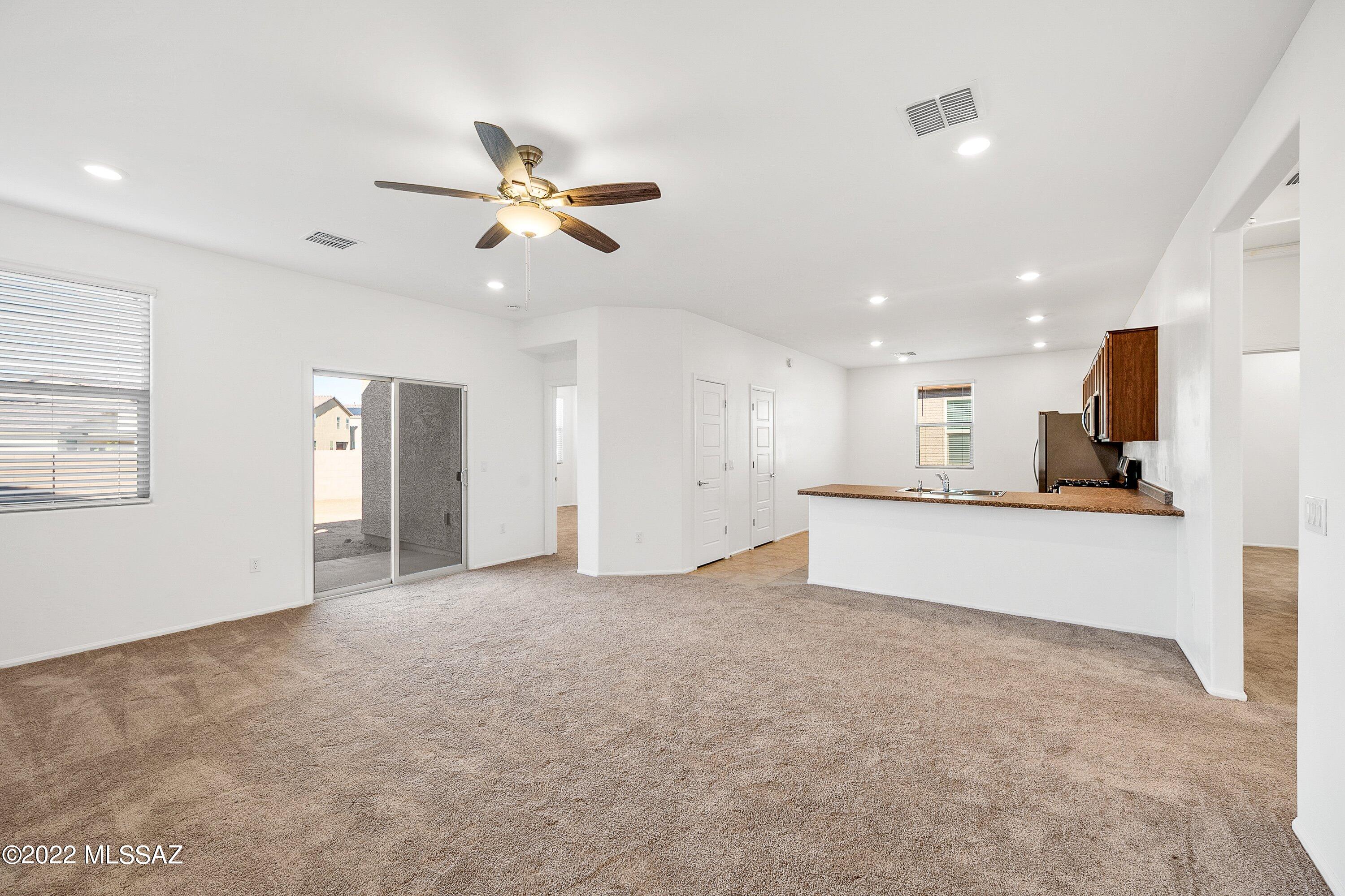 Valencia - Residential Lease