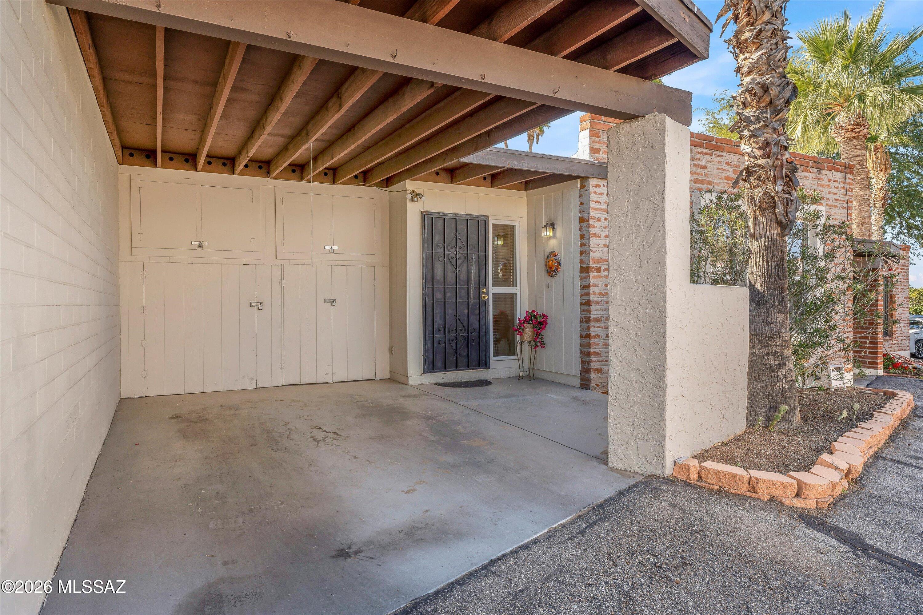 Vista Del Oro Townhouses (1-33) - Residential