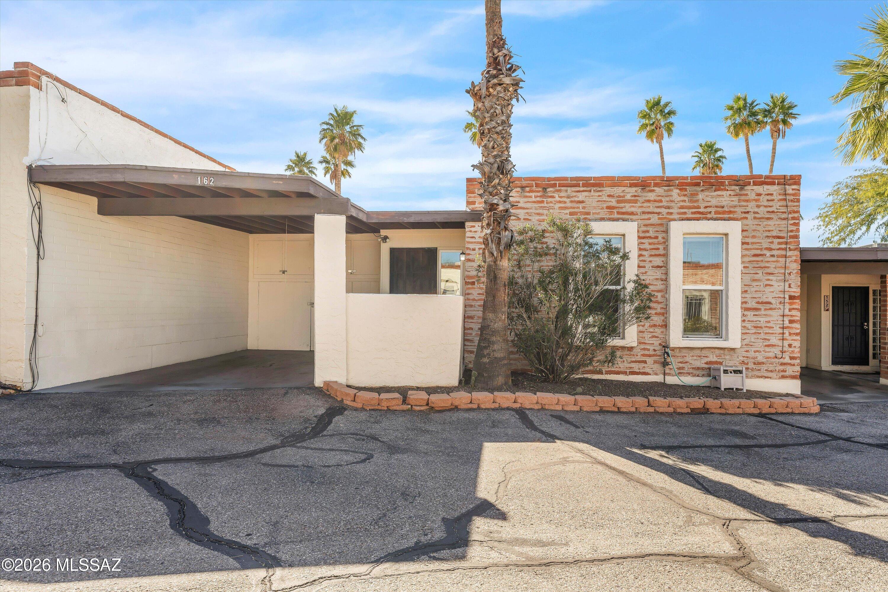 Vista Del Oro Townhouses (1-33) - Residential