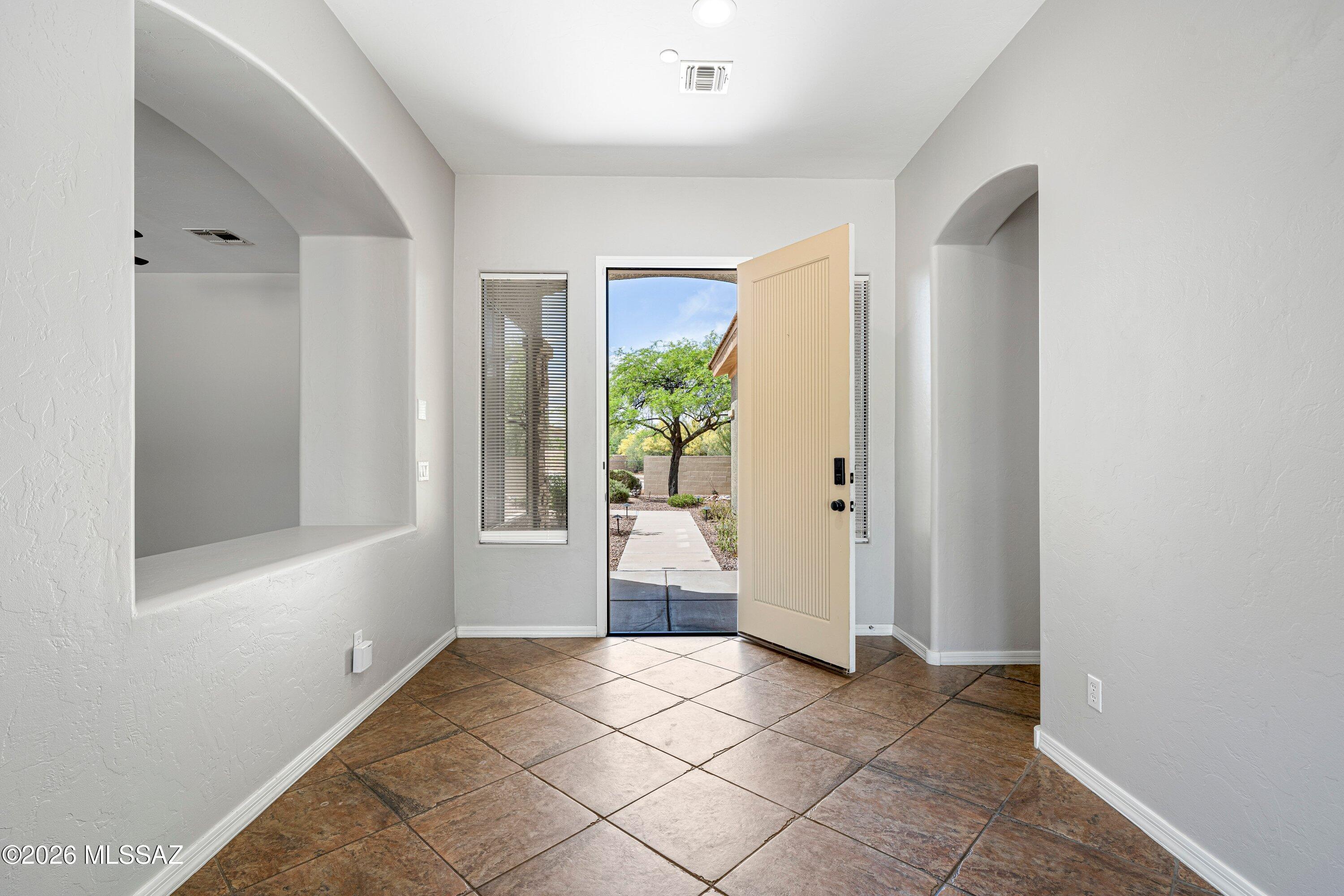 Mira Vista (1-60) - Residential