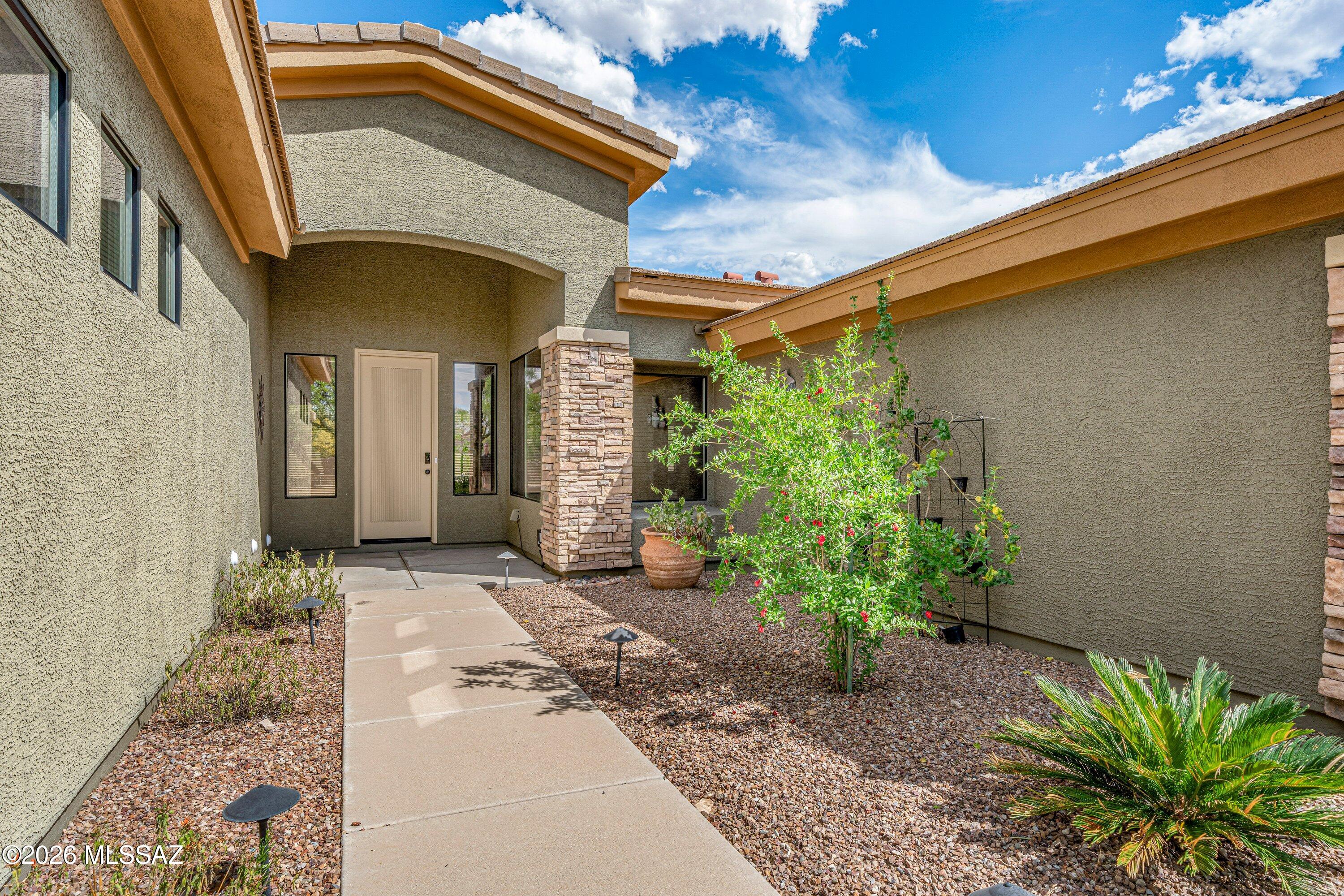 Mira Vista (1-60) - Residential