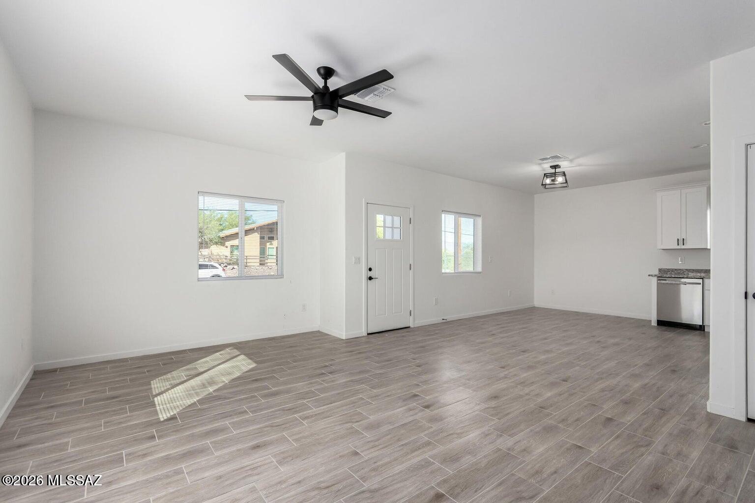 New Tucson Unit NO. 4 (1-203) - Residential