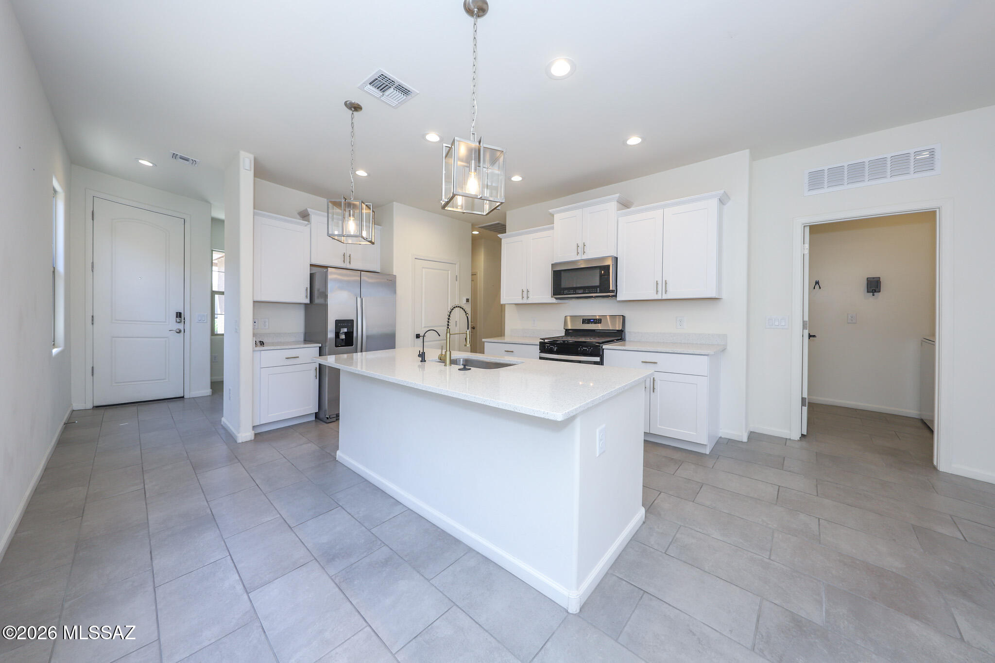 La Estancia De Tucson (1-330) - Residential Lease