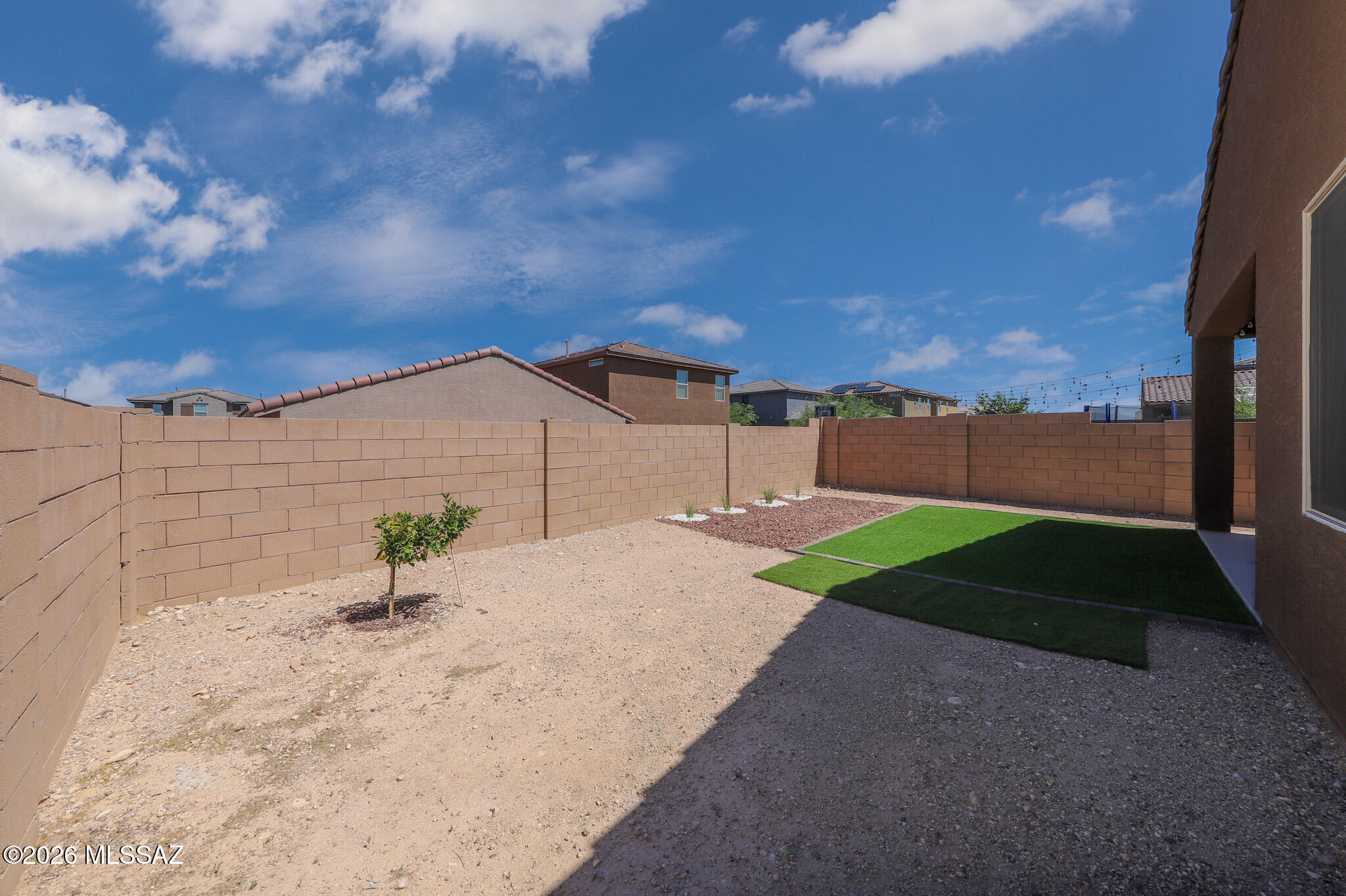 La Estancia De Tucson (1-330) - Residential Lease