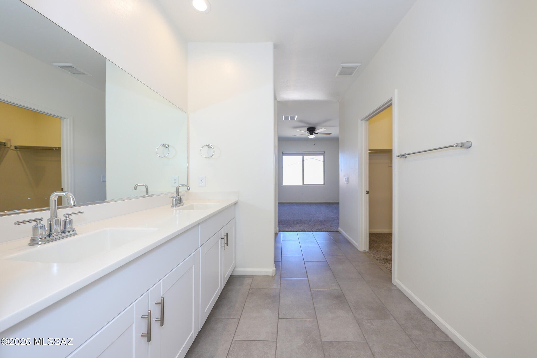 La Estancia De Tucson (1-330) - Residential Lease