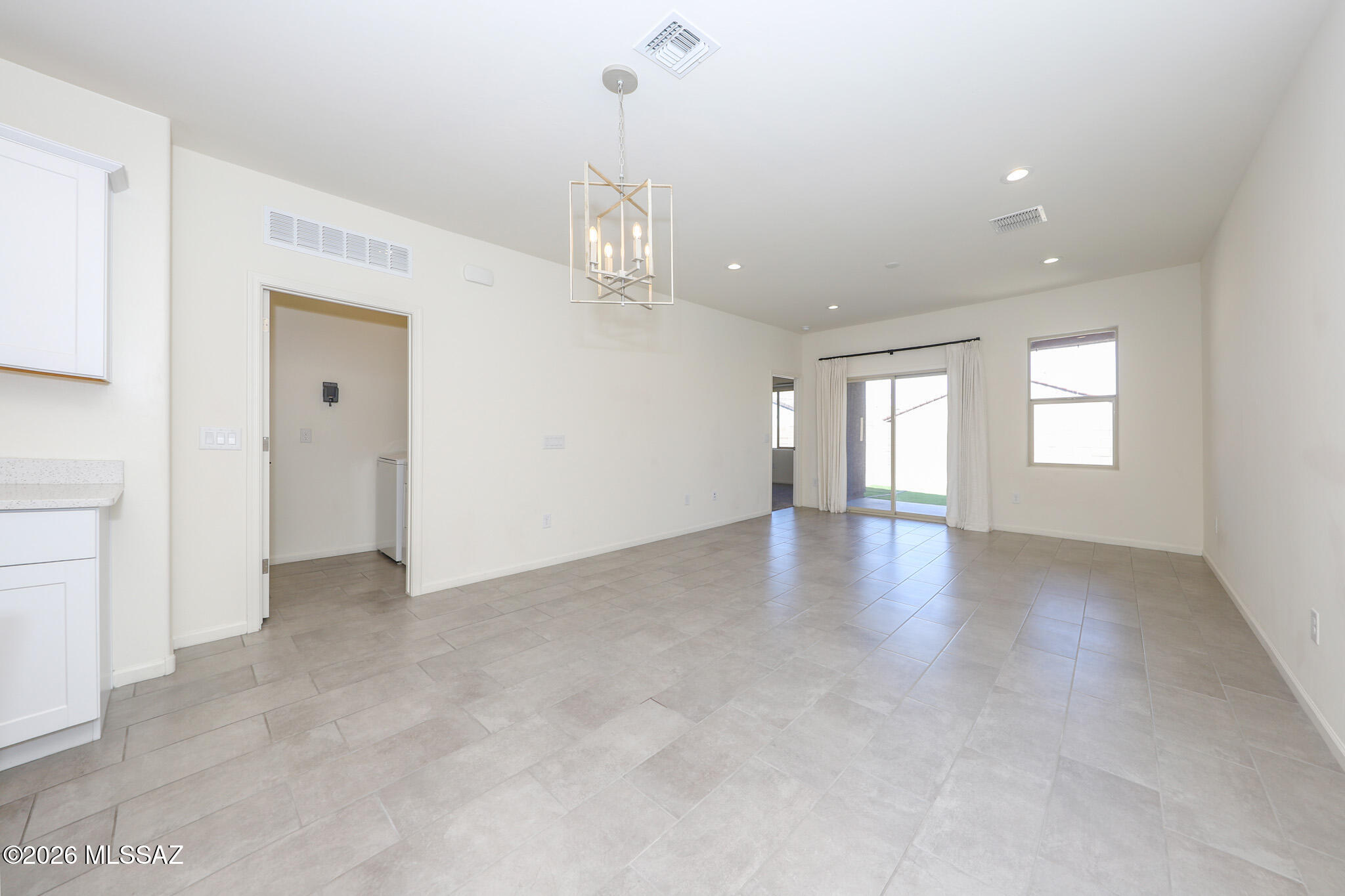 La Estancia De Tucson (1-330) - Residential Lease