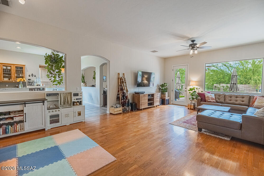Continental Reserve Blk. 14 (1-82) - Residential