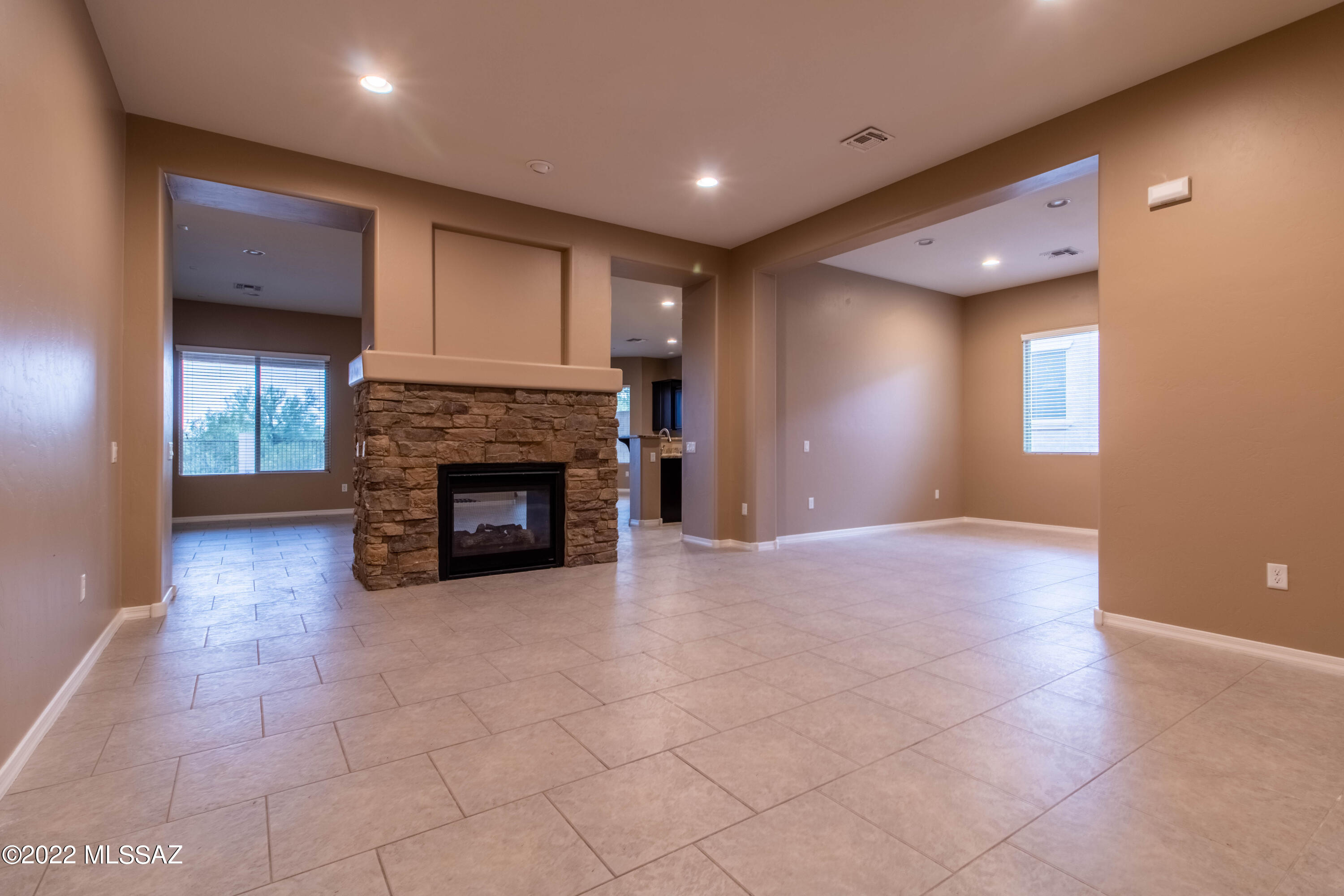 Gorgeous 3 bedroom, 2 bath home located in the desirable gated community in Preserve at Dove Mountain. Features 3 car garage, spacious floor plan that includes a Den, covered patio and much more!