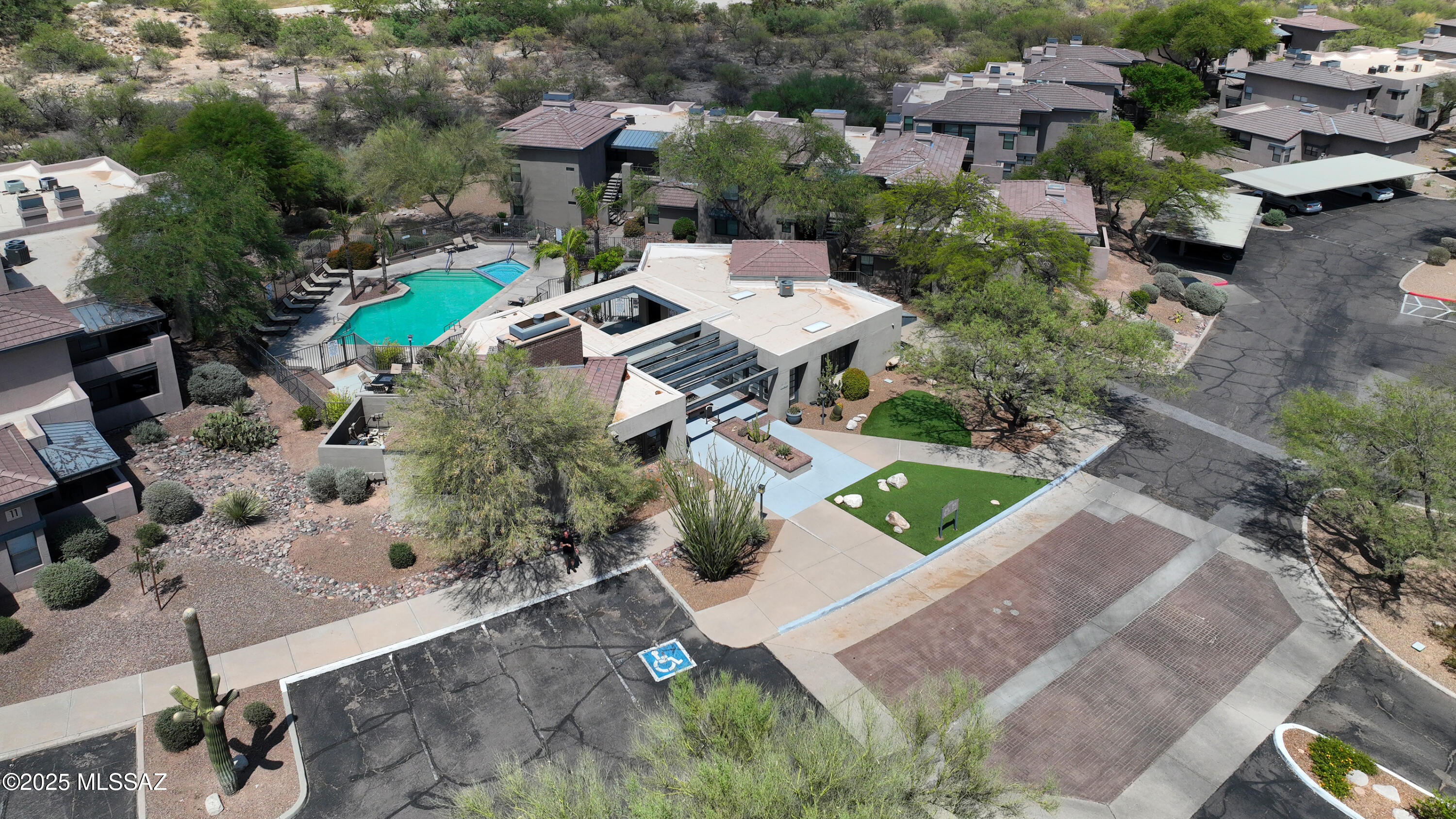 Greens at Ventana Canyon - Residential