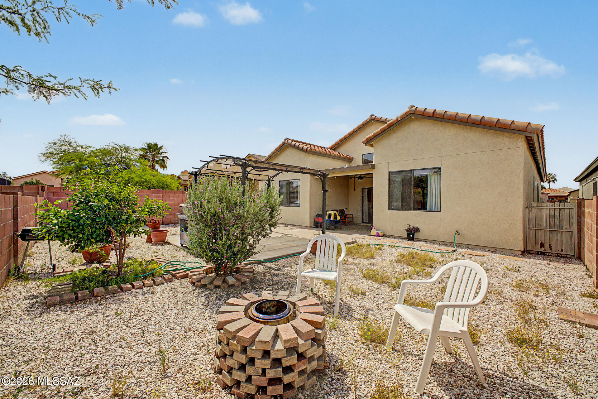 Hacienda Del Oro (1-879) - Residential