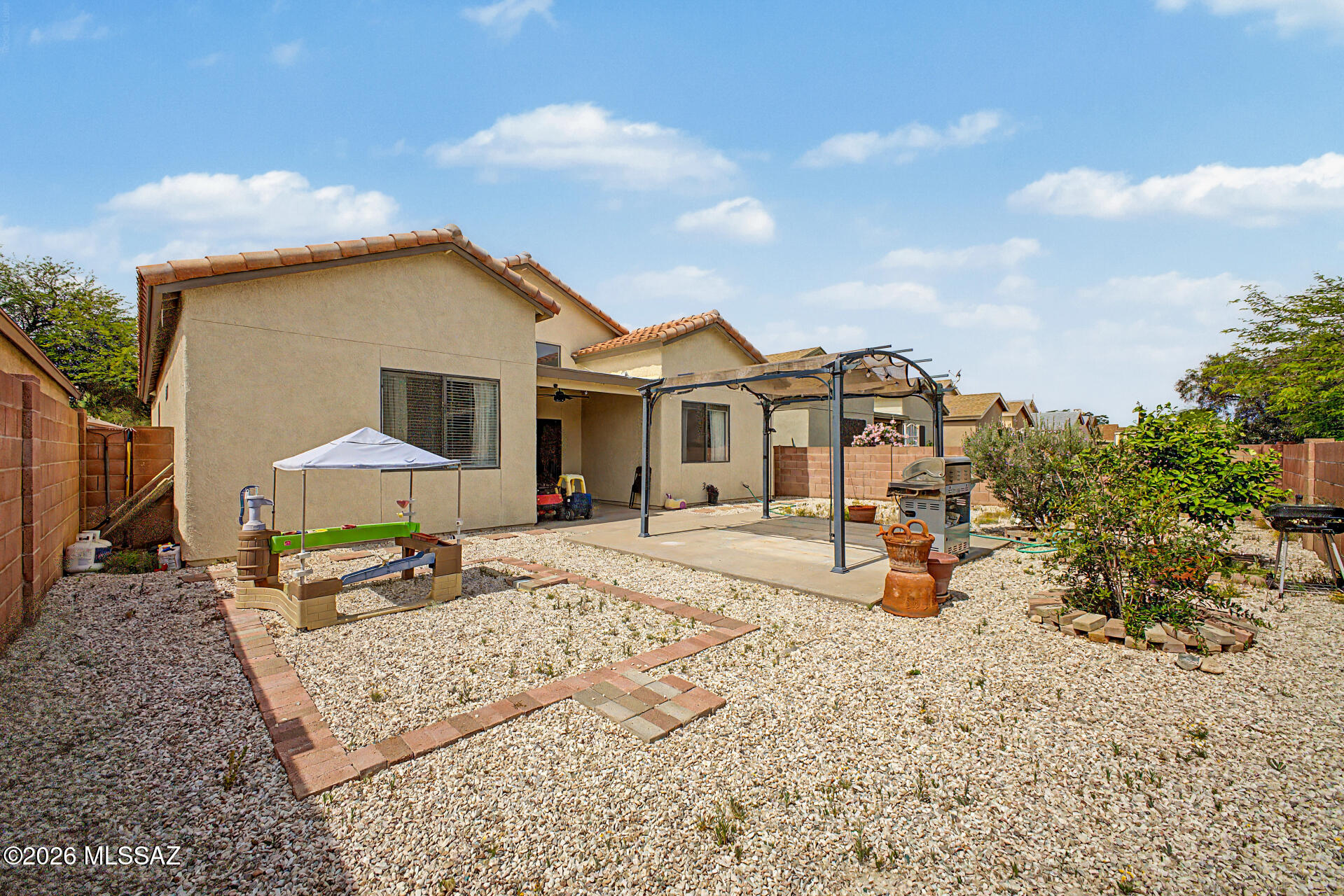 Hacienda Del Oro (1-879) - Residential
