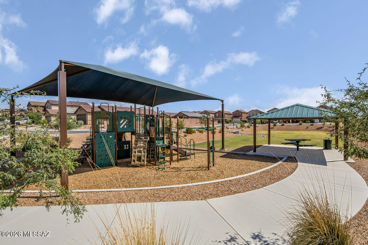 Founders Ridge - Residential
