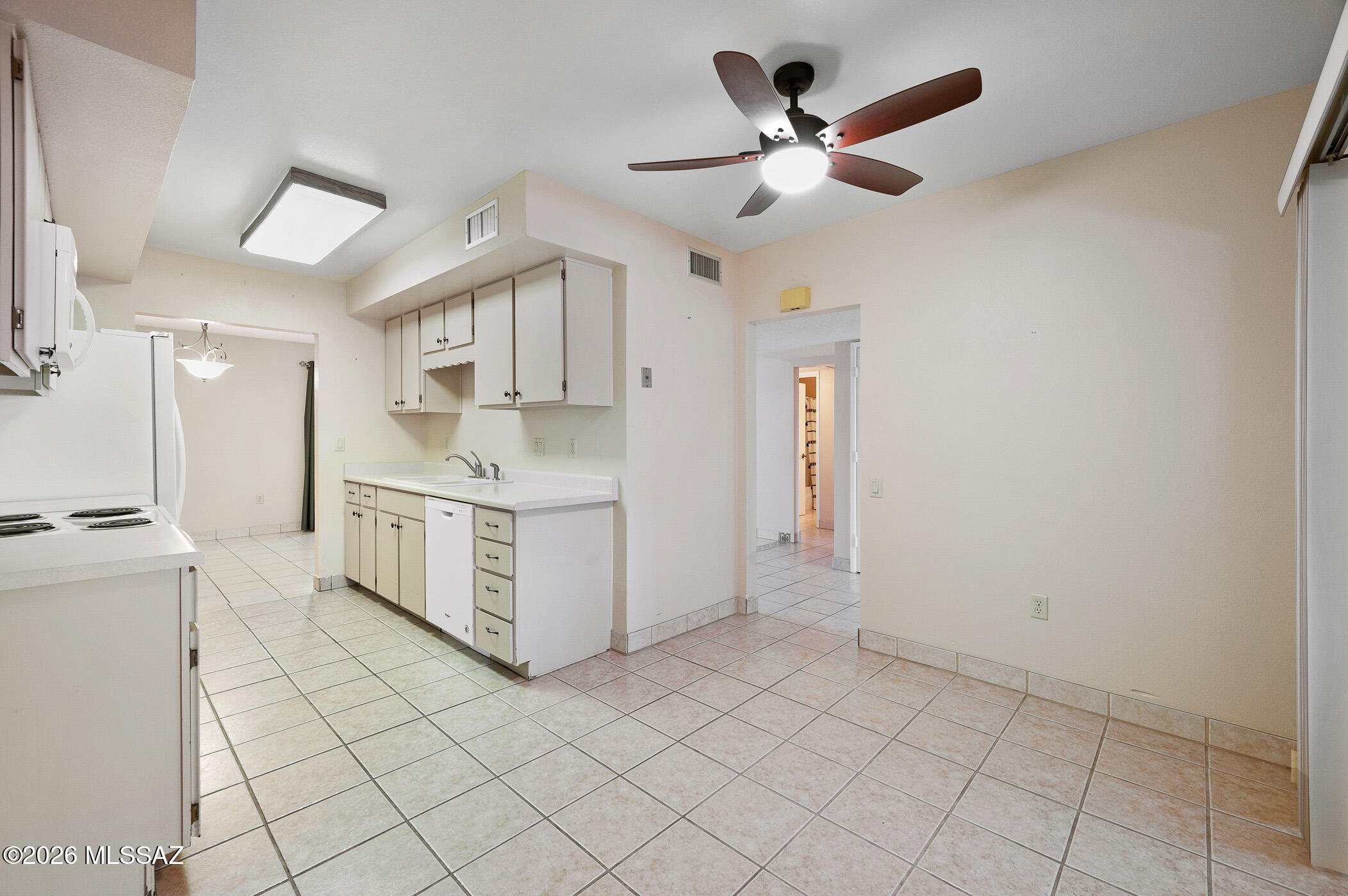 Green Valley Desert Meadows Townhouses (82-197) - Residential