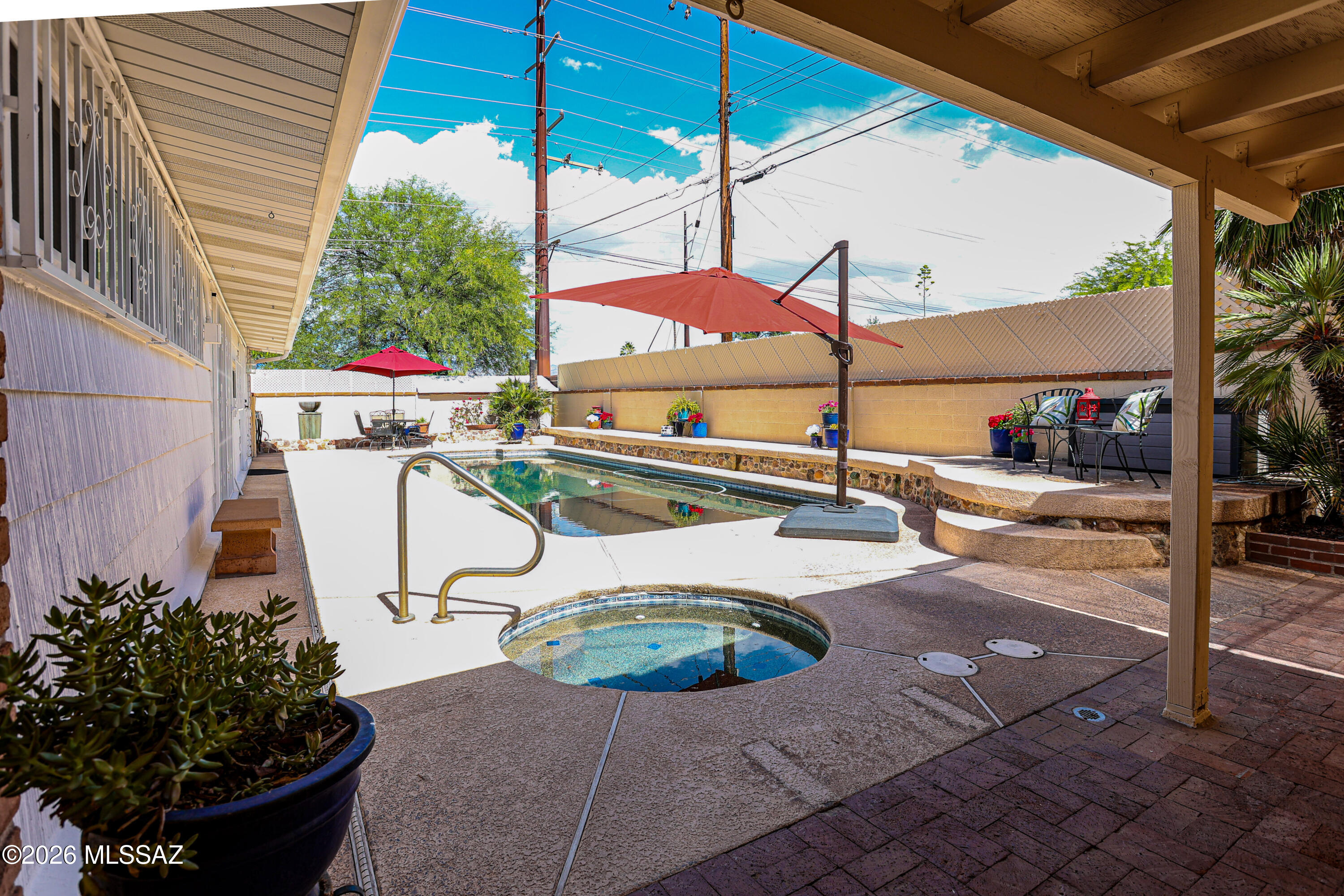 Kingston Knolls Terrace - Residential
