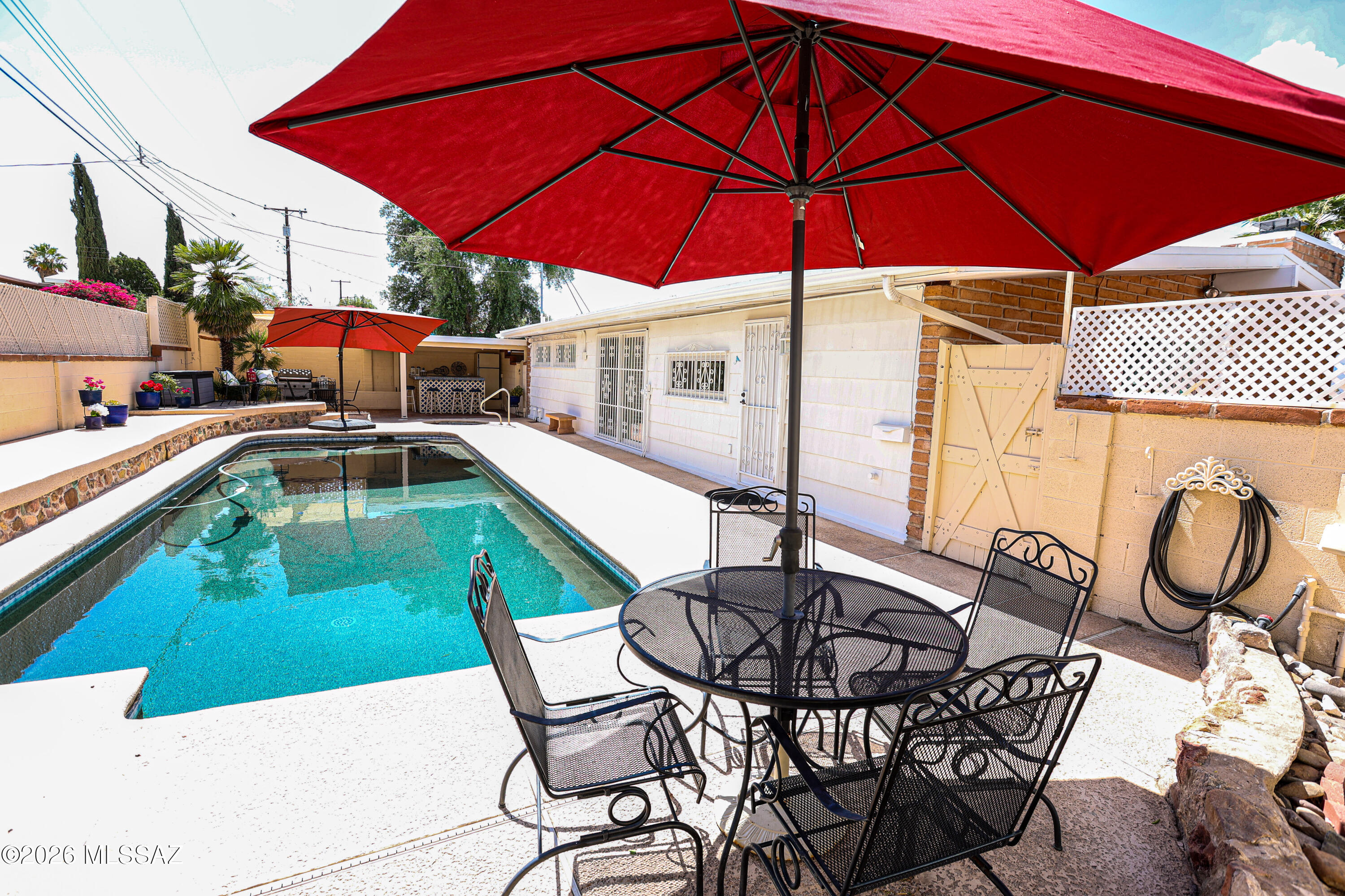 Kingston Knolls Terrace - Residential