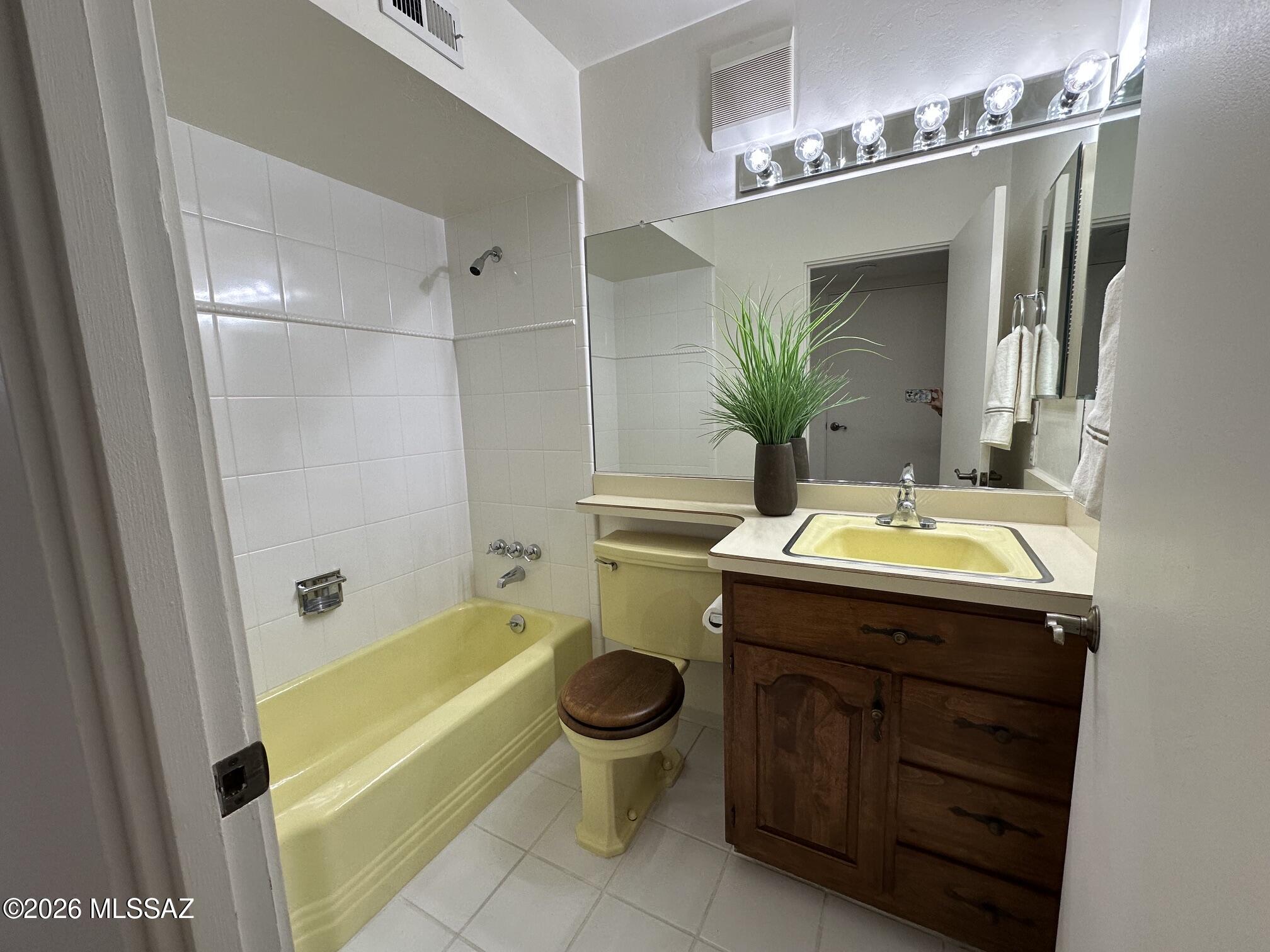 Kingston Knolls Terrace - Residential