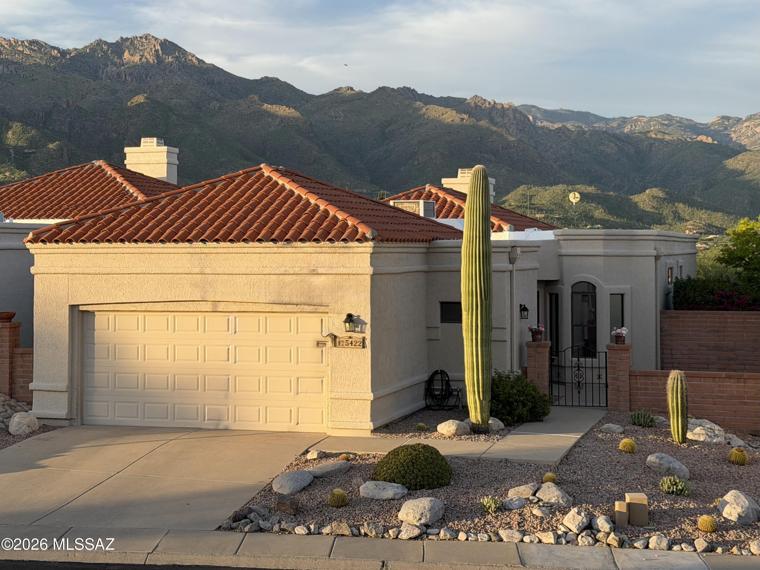 Extraordinary Catalina Mountain and Thimble Peak views are the hall mark of this beautifully remodeled Fairfield patio home. The bright split floor plan is filled with natural light and features high ceilings, a remodeled kitchen and baths, updated flooring, newer appliances, and quality finishes throughout. Relax on the covered patio while taking in ever changing mountain vistas, dramatic monsoon storms rolling across the valley, and brilliant desert sunrises. Less than two miles from Sabino Canyon, with community tennis and pickleball courts, plus nearby restaurants, shopping fitness, and everyday conveniences, this home offers and exceptional blend of natural beauty,, comfort and location. Fairfield is more than a neighborhood it's a community. Fairfield is more than a neighborhood, it's a community. Residents enjoy neighborhood socials throughout the year along with opportunities to connect through pickleball, book clubs, birding, and other community activities. The HOA is professionally managed with a strong commitment to maintaining the neighborhood while responsibly planning for future capital improvements, helping avoid unexpected special assessments.

Just moments away, the Sunrise Drive and Kolb Road neighborhood center offers exceptional convenience with a grocery store, sports bar, Thai, Japanese, Mexican, and Italian restaurants, banks, a dentist, bike shop, art gallery, Pilates studio, gym, UPS Store, salon and spa, and numerous everyday services.

Within five miles you'll find four additional grocery stores, multiple shopping centers, hardware stores, dozens of restaurants, Tucson Medical Center, and an extensive array of retail, dining, and professional services. Ventana Canyon Resort and its renowned golf courses are just minutes away, along with nearby trailheads providing additional access to the spectacular Catalina Mountains.