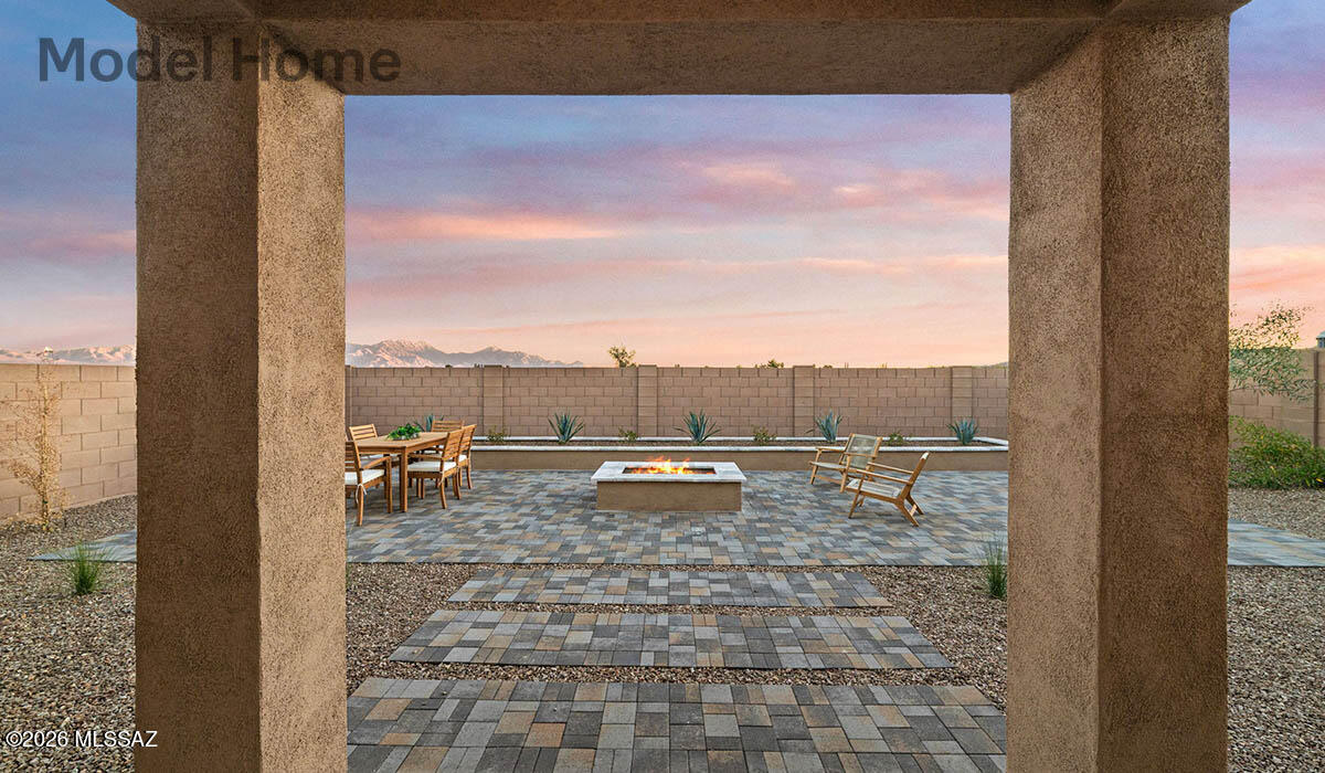 Entranda Del Toro - Residential