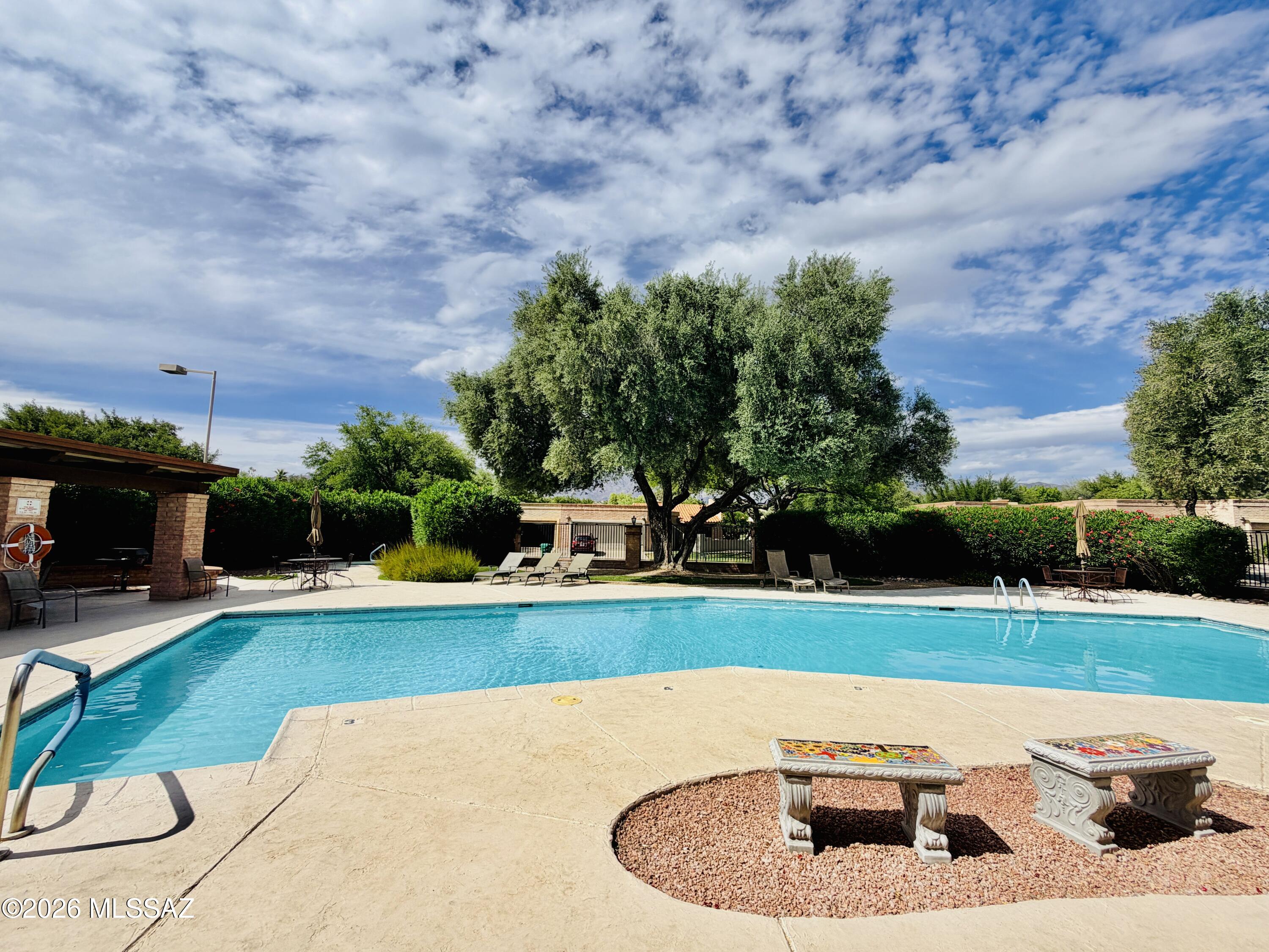 Riverbend - Sabino Canyon Road  (1-97) - Residential Lease