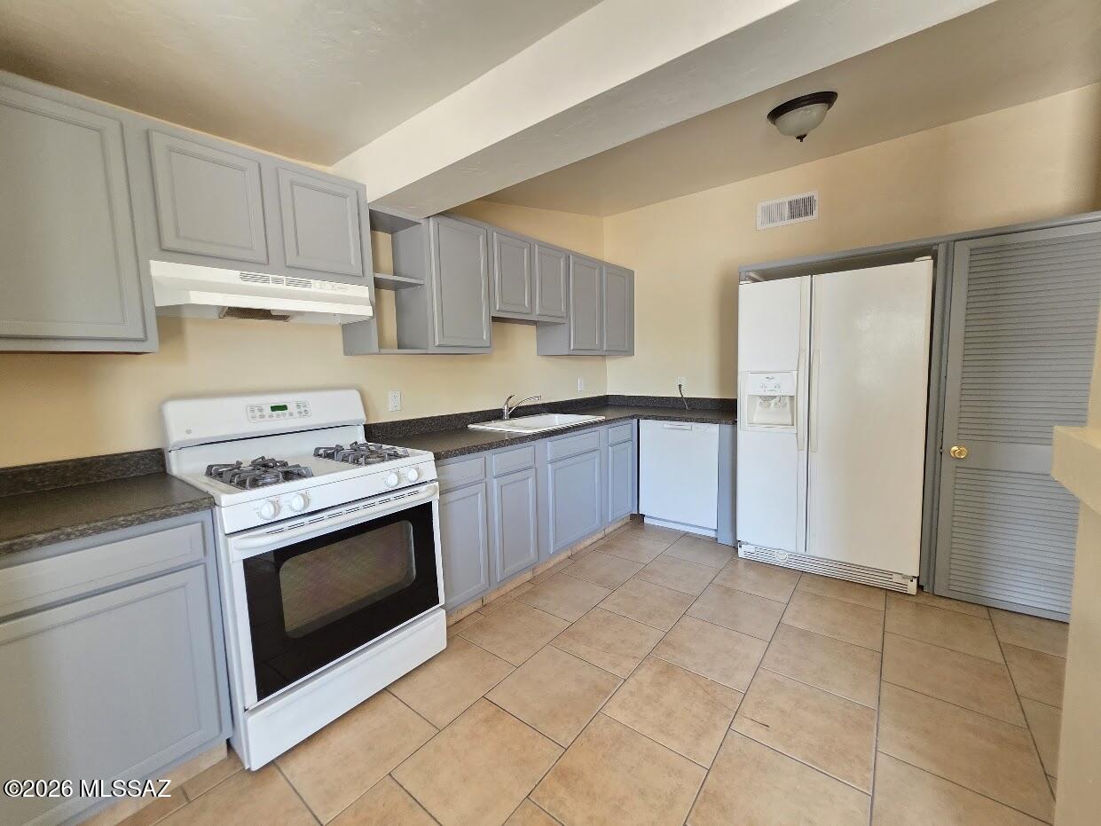 Pueblo Gardens - Residential Lease