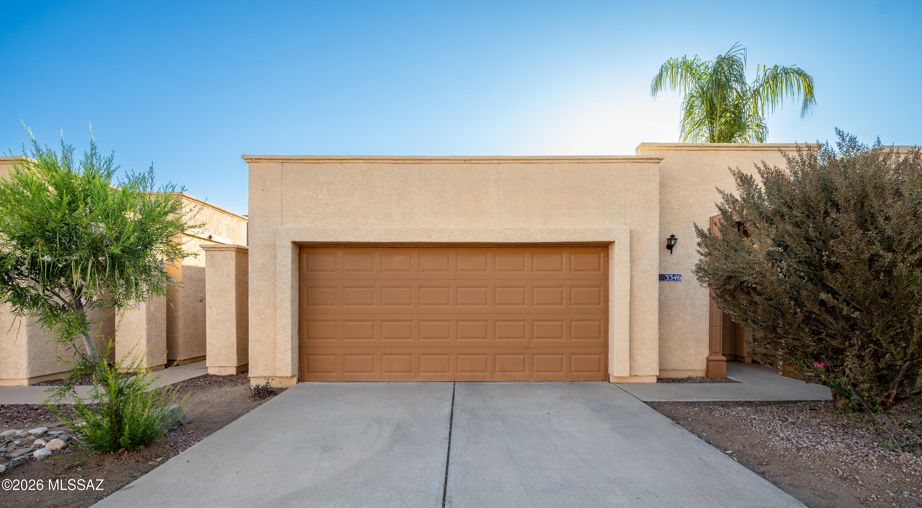 This 1,033 sq ft Northwest townhouse offers 2 spacious bedrooms & 2 bathrooms. Located in the highly sought after Subdivision. Close to dining, shopping (Foothills Mall) & I-10 Access. Community pool. 1 yr lease, $1700 Security Deposit, $295 Non-refundable Cleaning. Tenant pays all utilities. Pets must be approved, $200/pet.