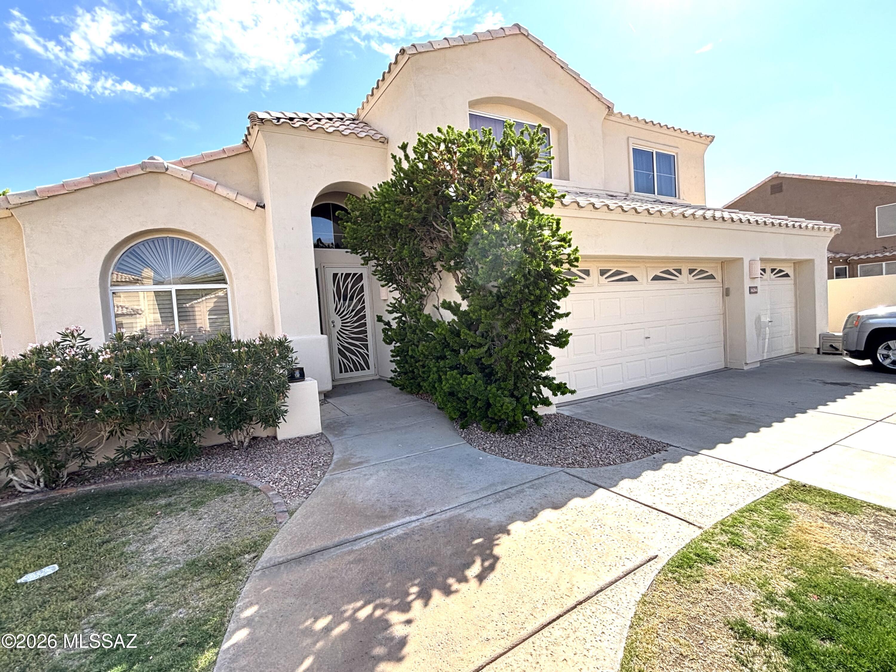 Beautiful 2 story home with amazing mountain views, swimming pool, covered patio and 3 car garage.
Redone kitchen in 2022 with granite countertops, upgraded cabinets, and kitchen island.
Primary bathroom features a separate tub and standing shower, dual sinks and spacious closet. A must see.