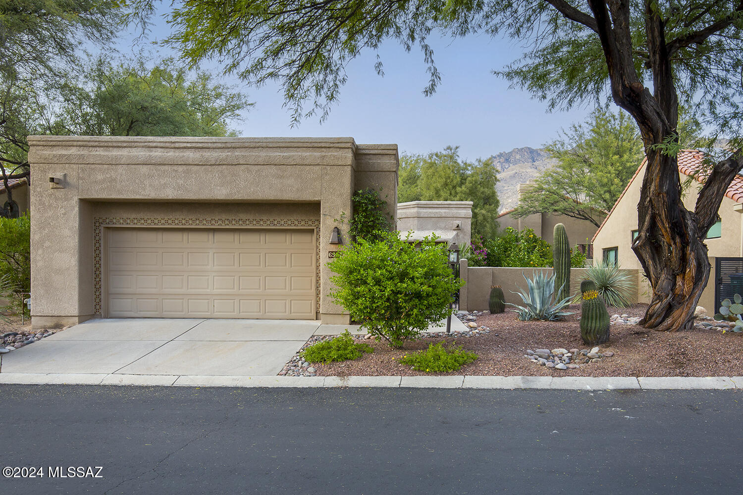 Ventana Canyon Golf Villas - Residential