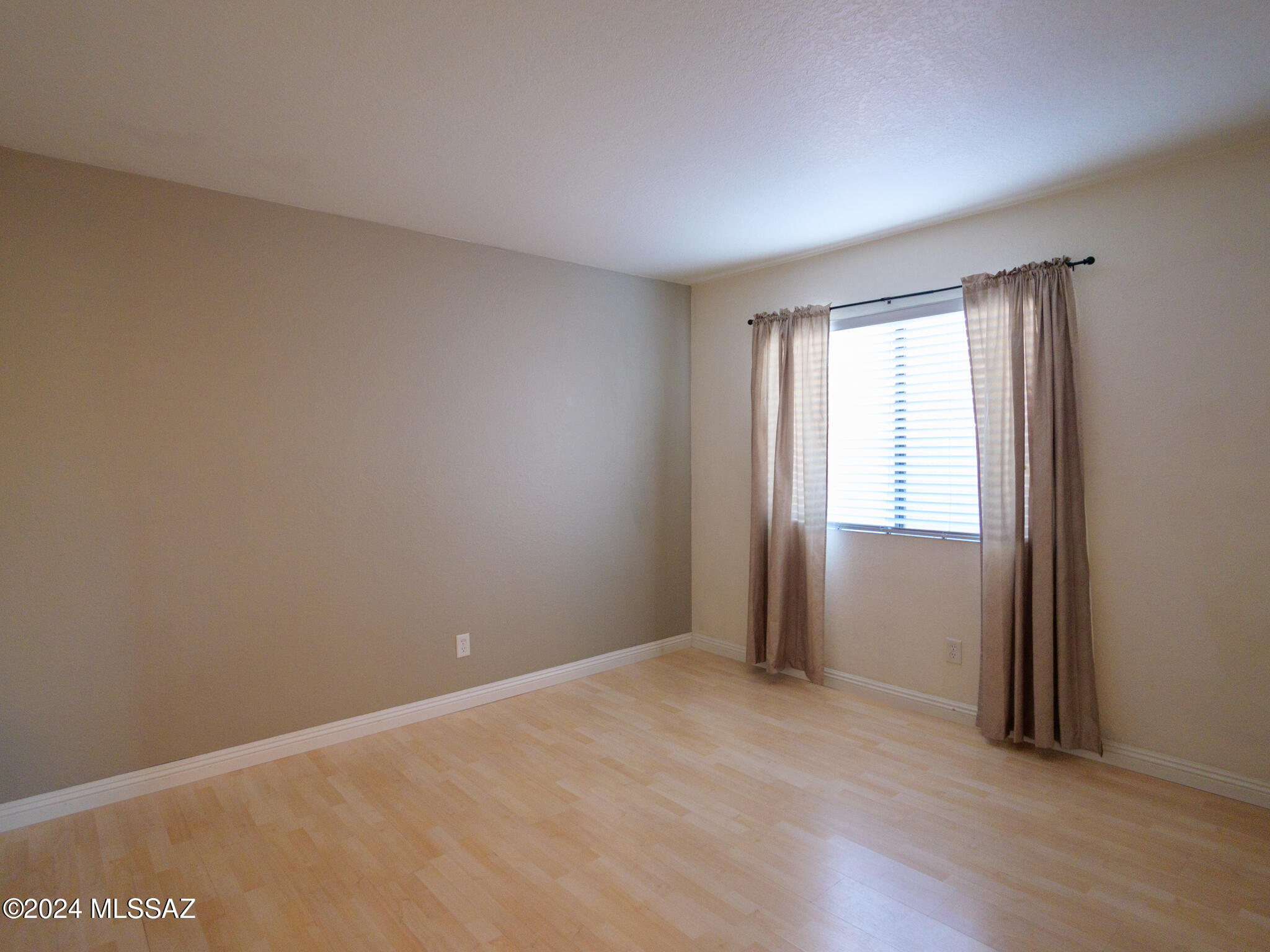 Ventana Vista Condominiums - Residential Lease