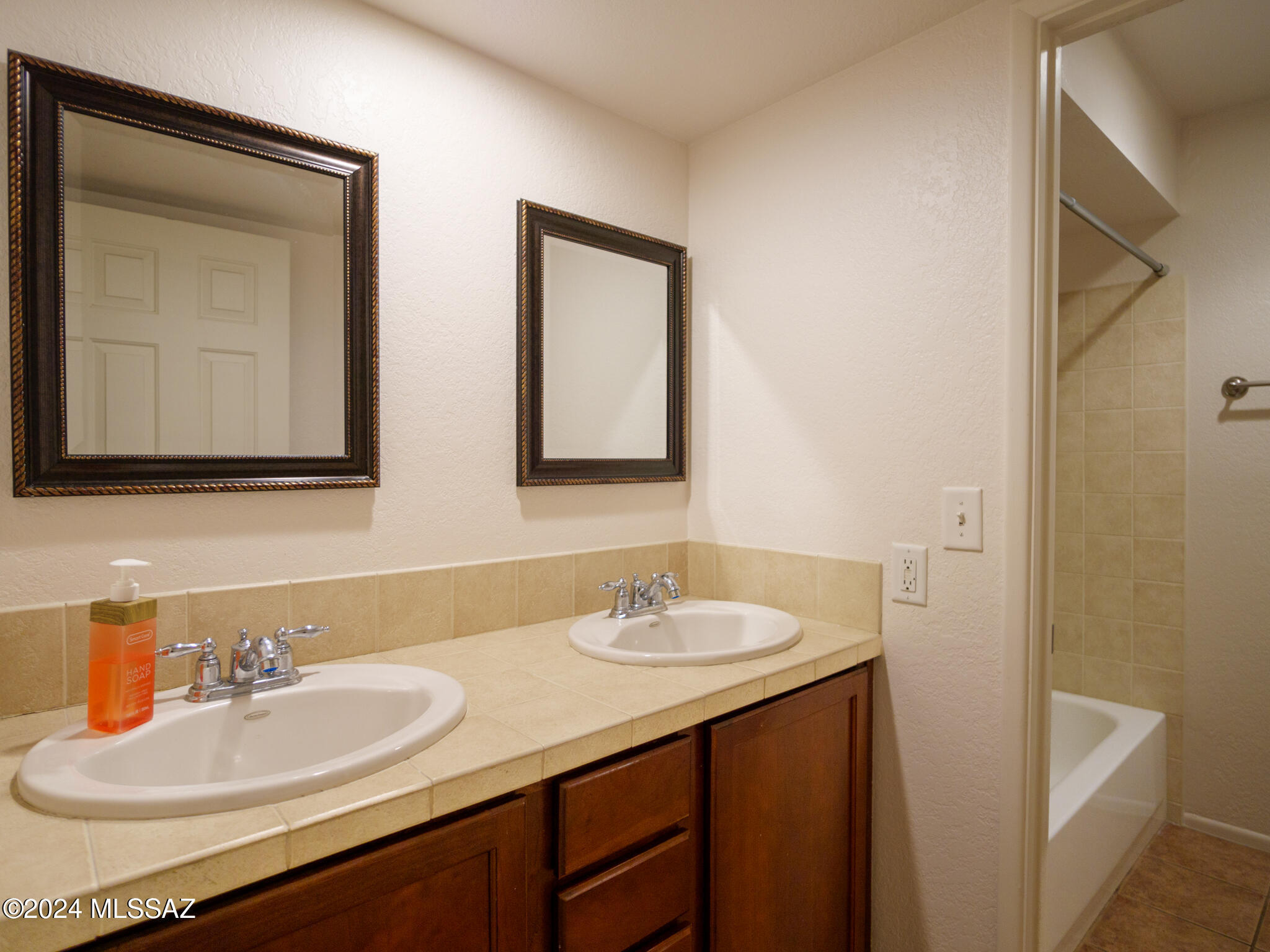 Ventana Vista Condominiums - Residential Lease