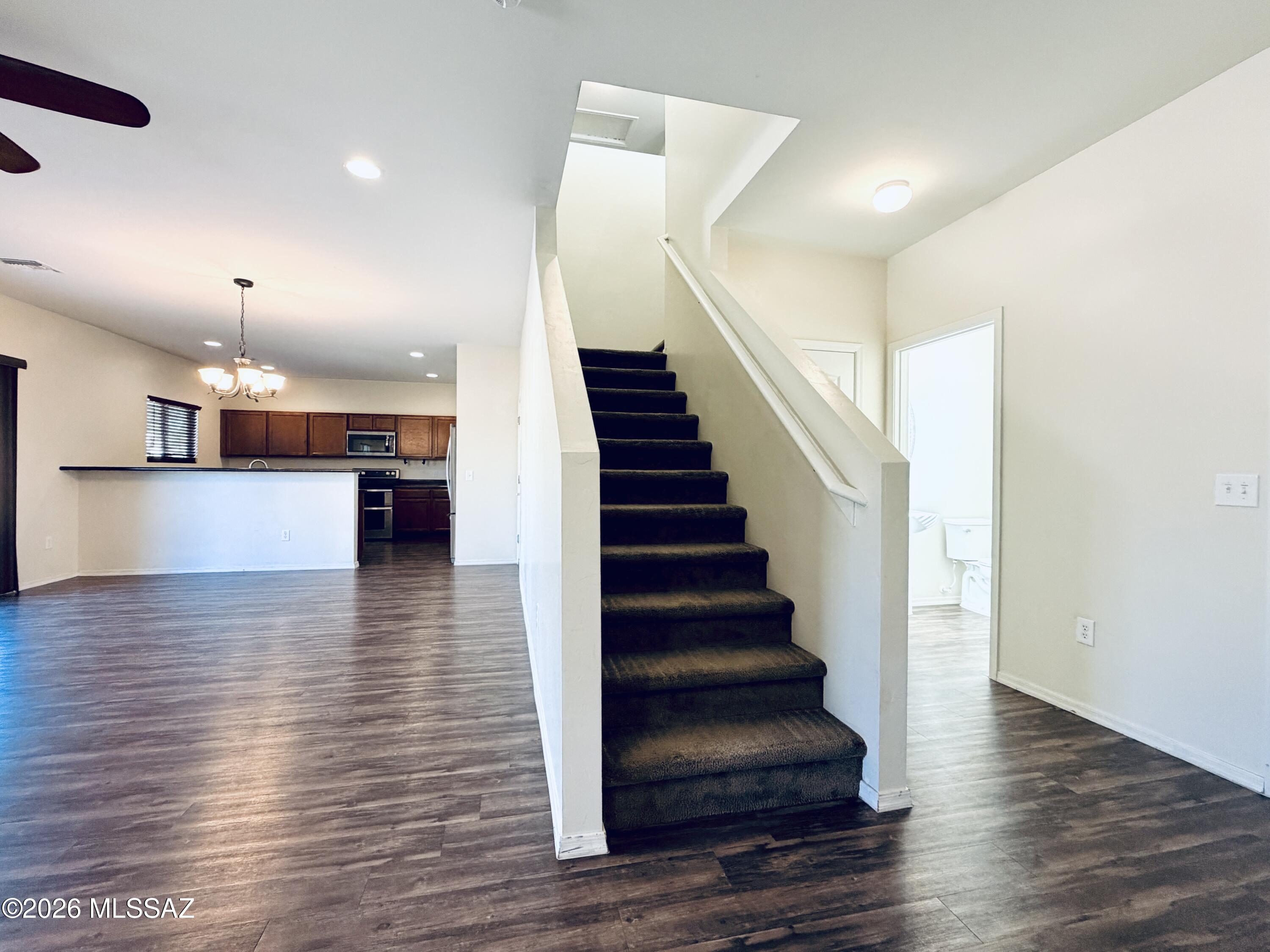 Countryside Manor (1-52) - Residential Lease