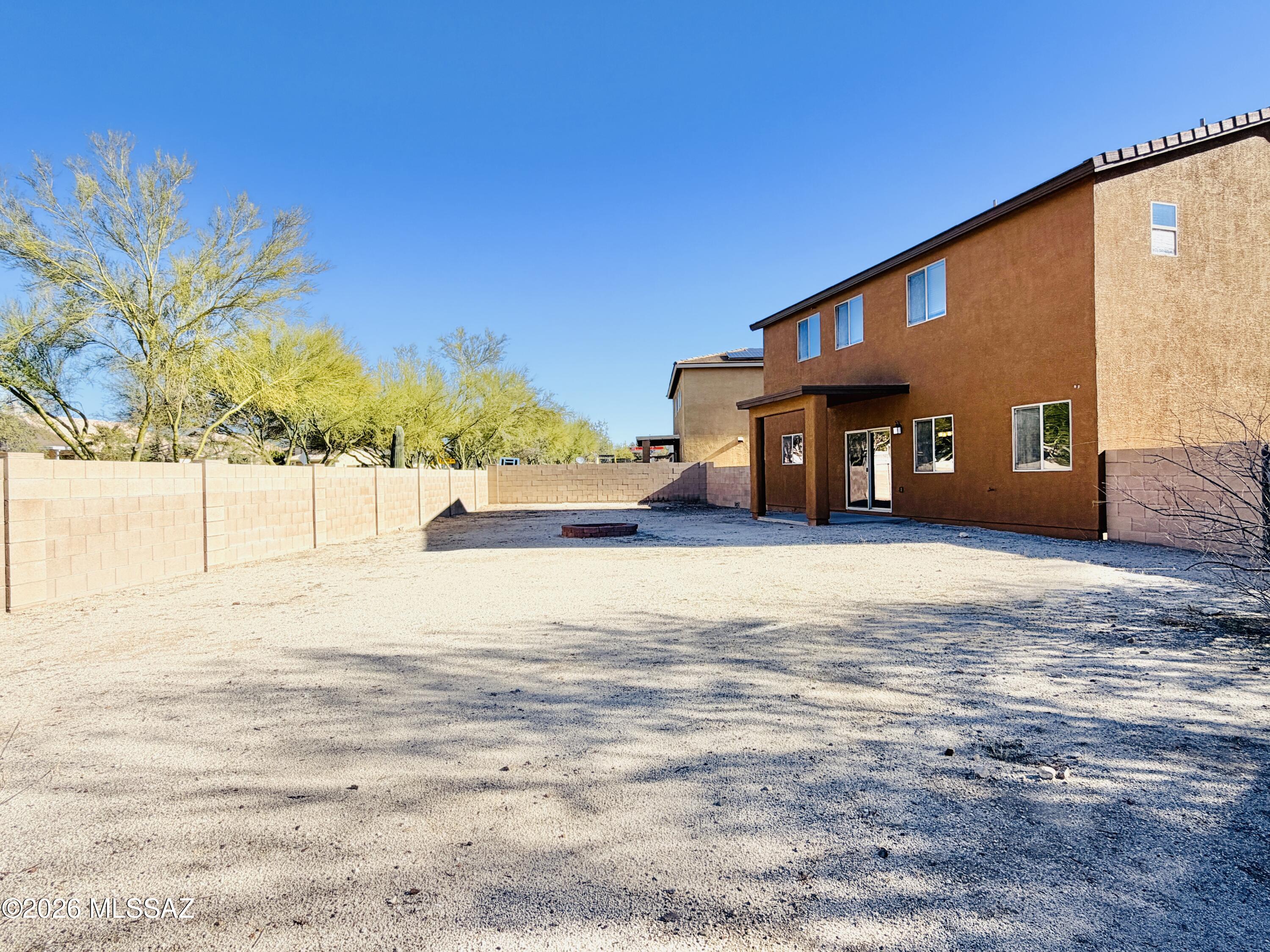 Countryside Manor (1-52) - Residential Lease