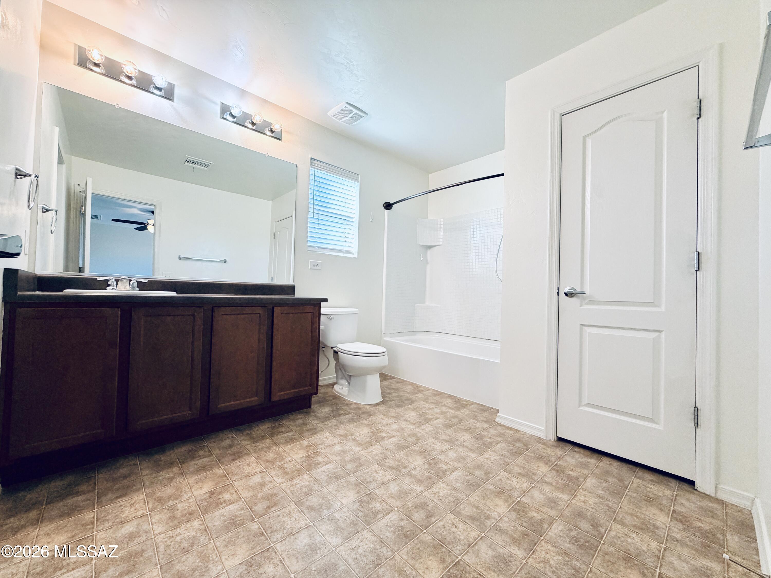 Countryside Manor (1-52) - Residential Lease