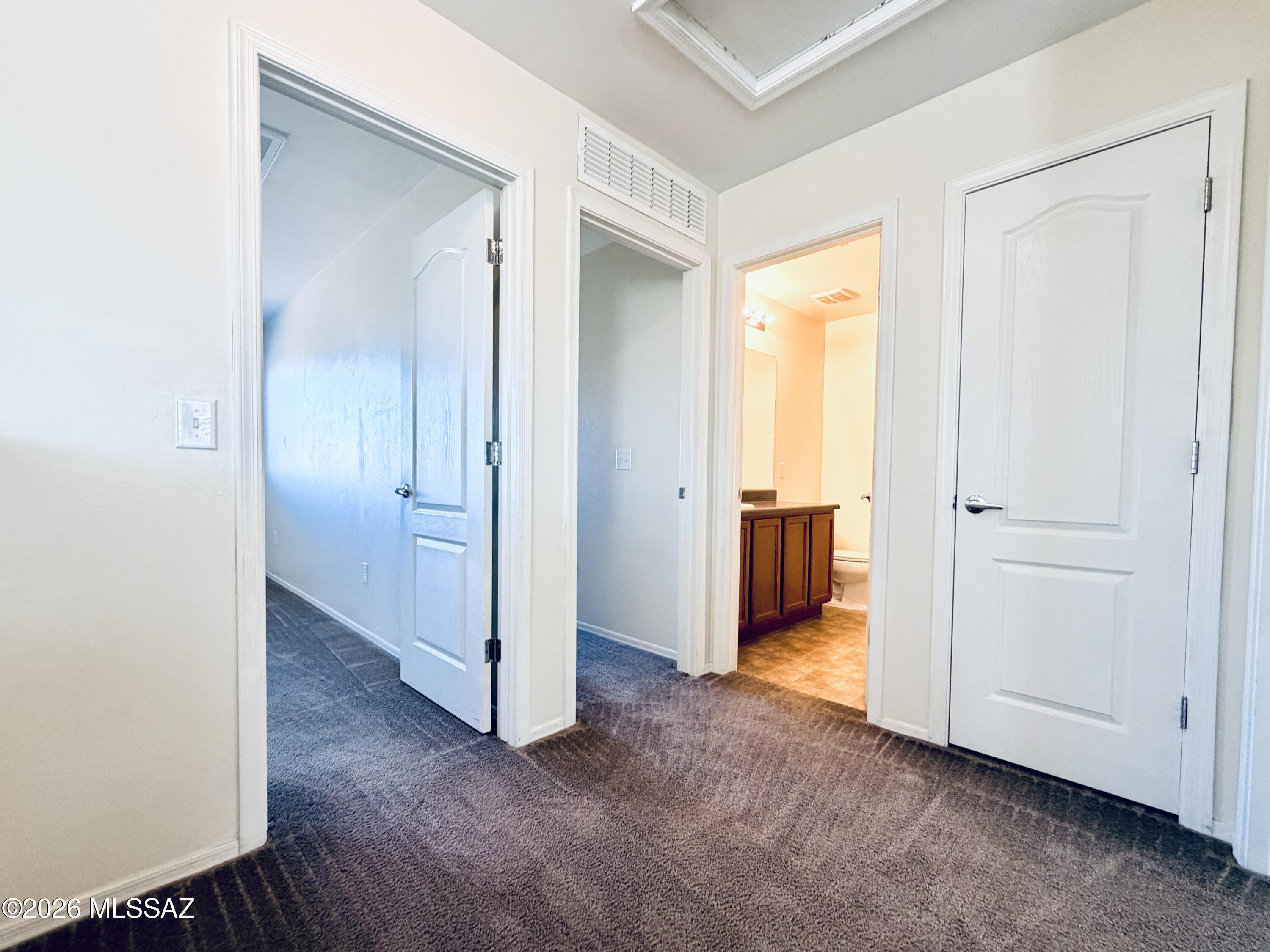 Countryside Manor (1-52) - Residential Lease