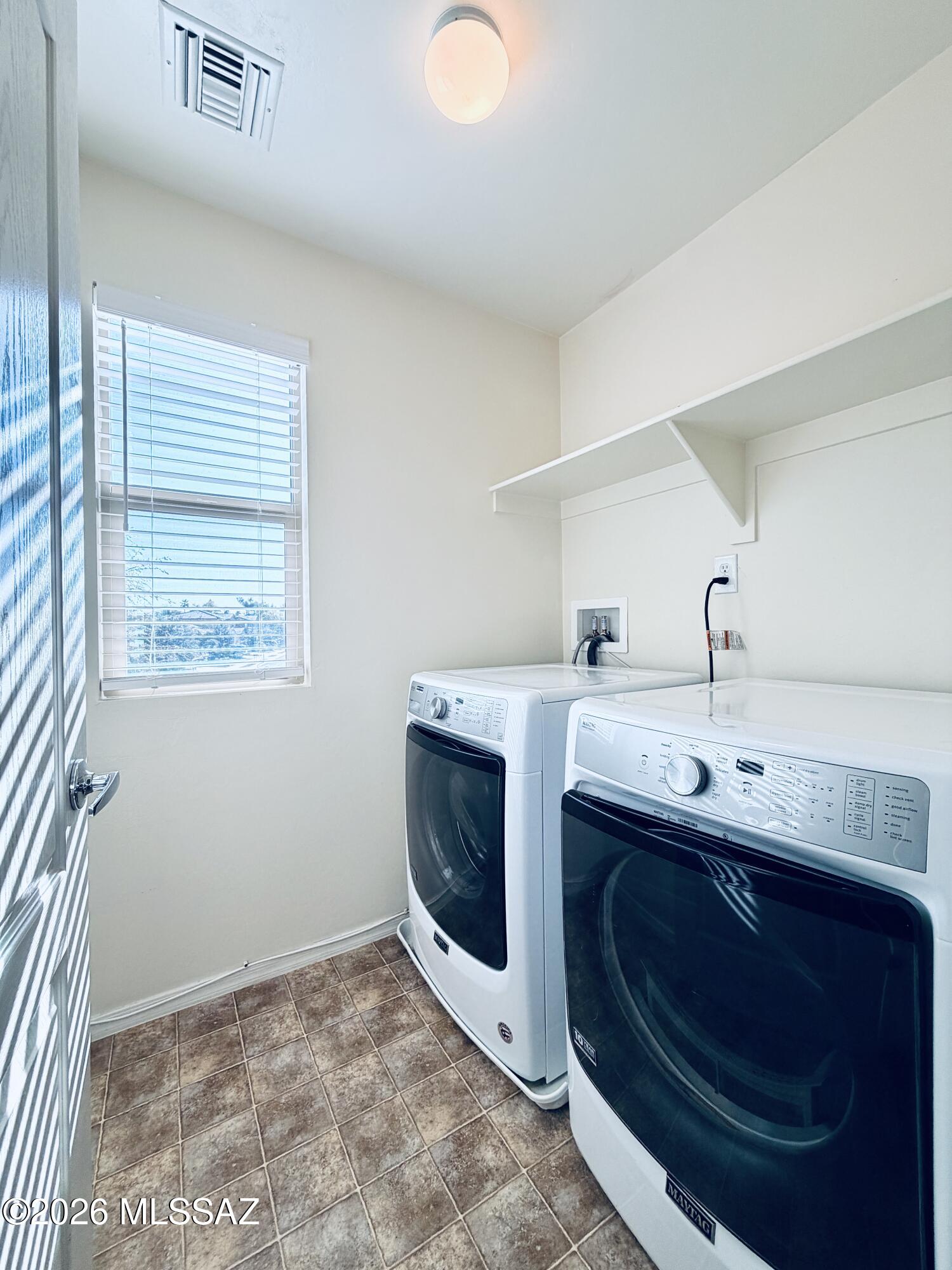 Countryside Manor (1-52) - Residential Lease