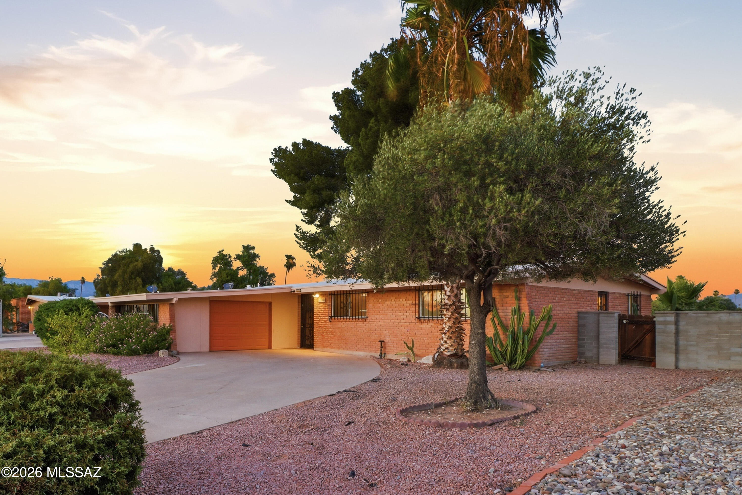 Rolling Hills - Residential