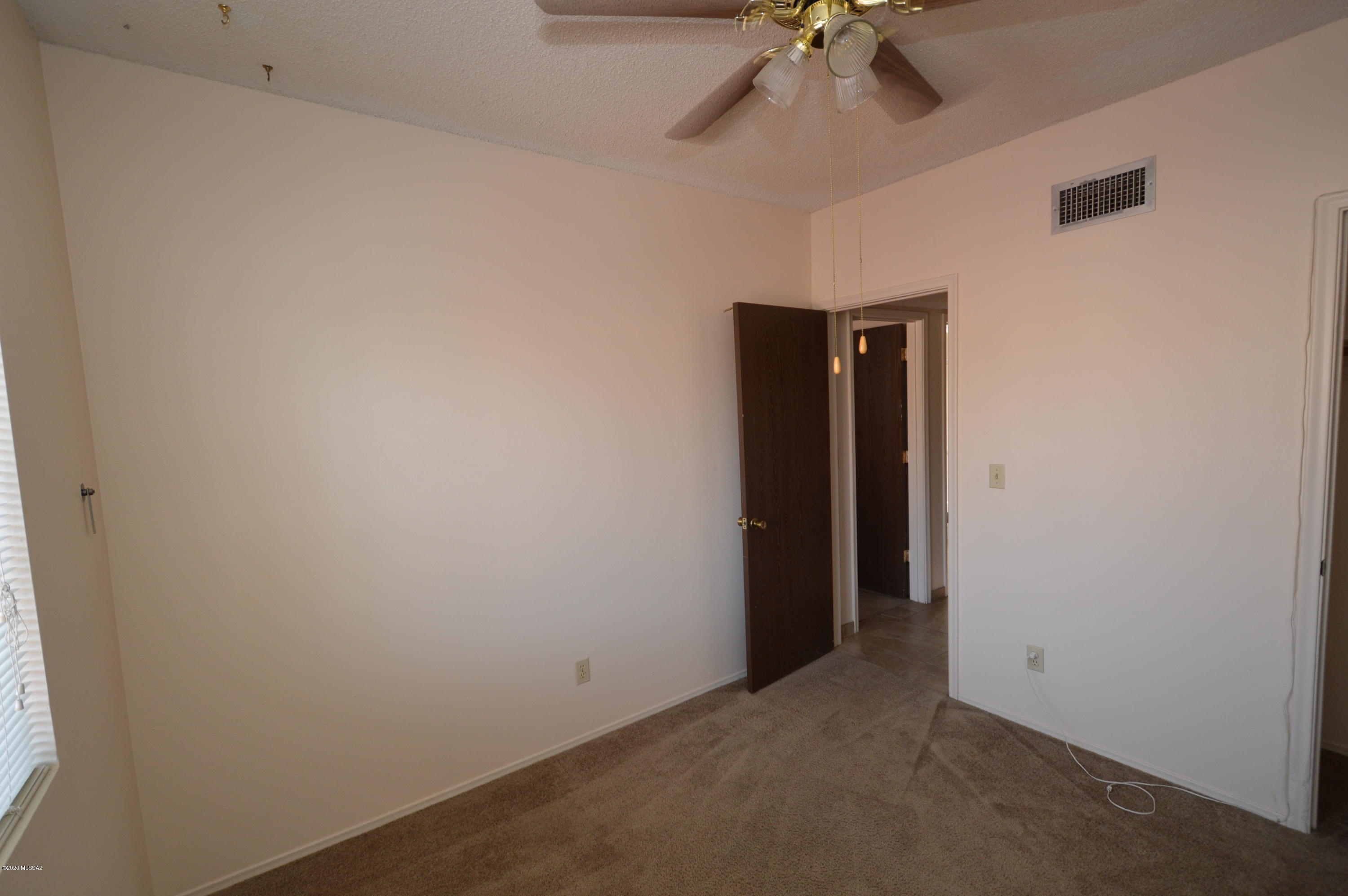 Pantano Park Townhouses - Residential Lease