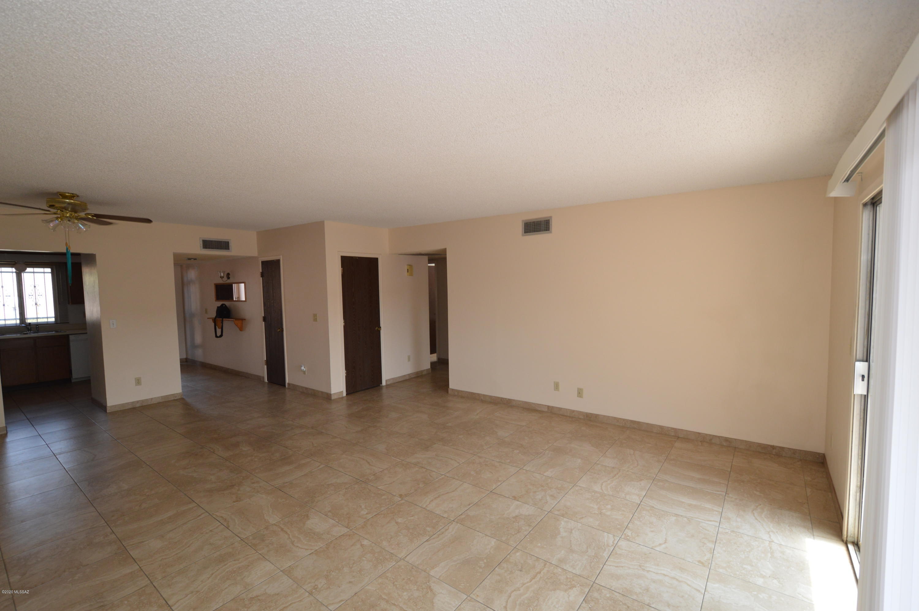 Pantano Park Townhouses - Residential Lease