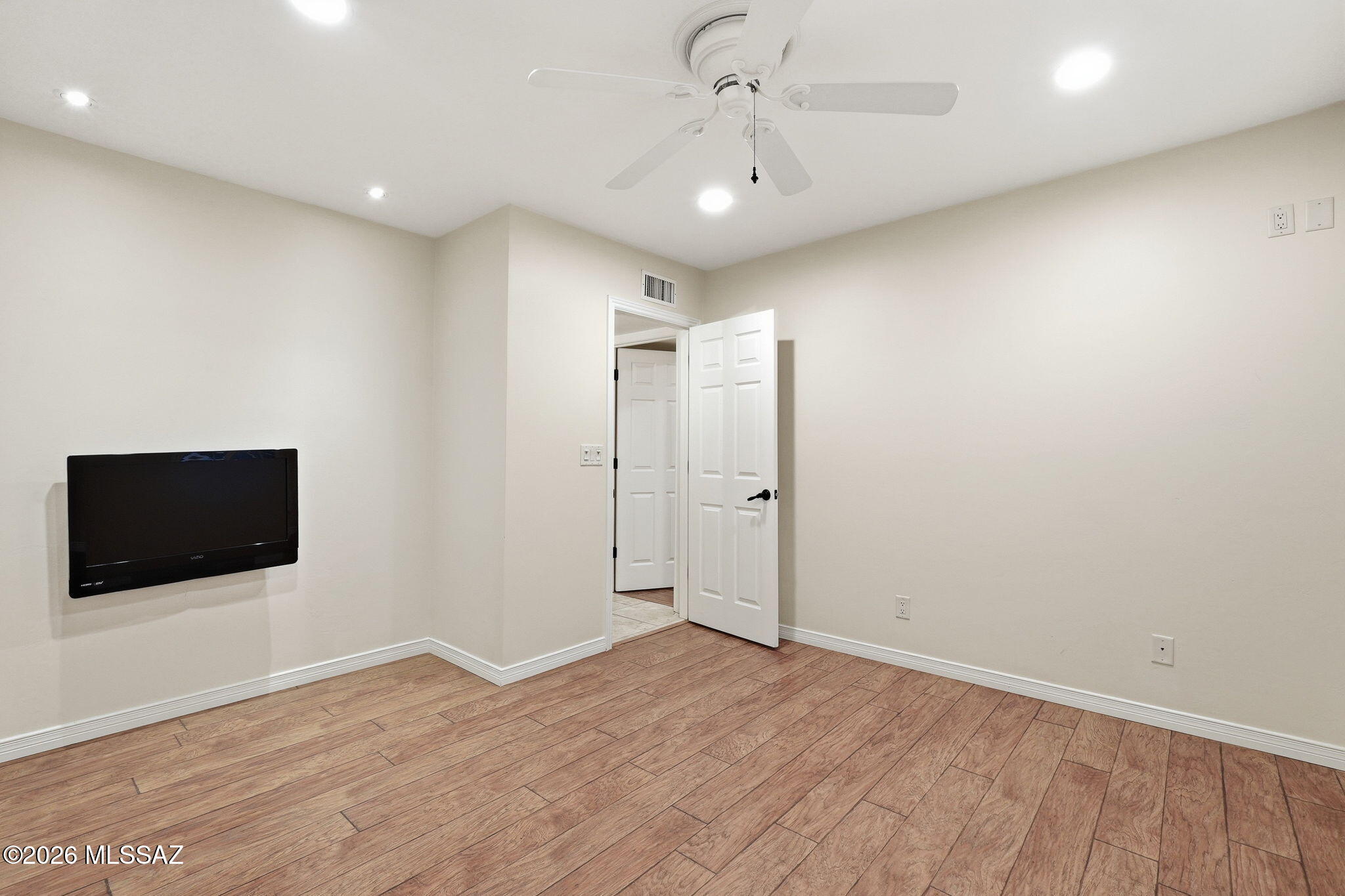 Sabino Vista NO. 5 (1-30) - Residential