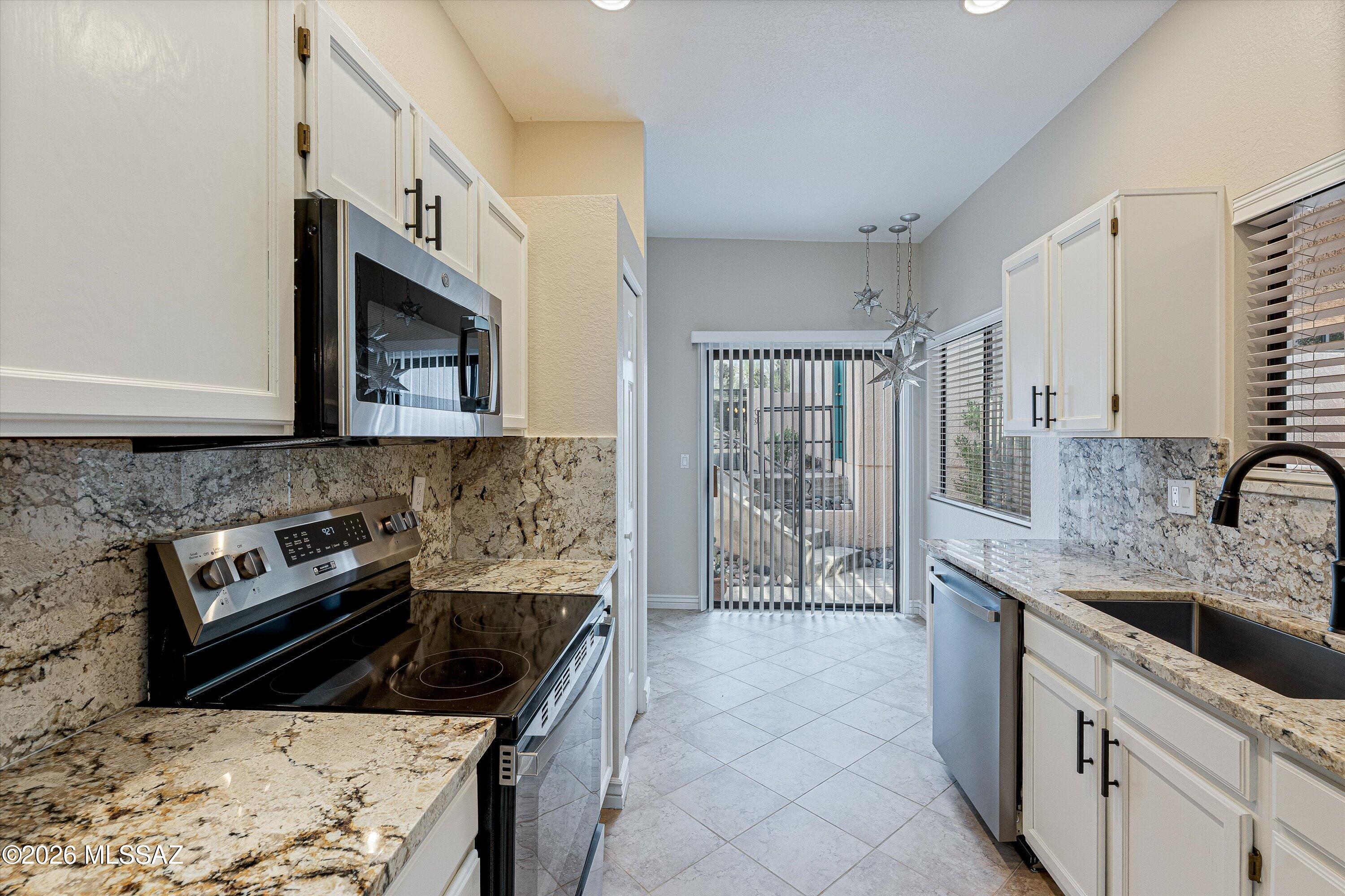 Valle (1-49) - Residential Lease