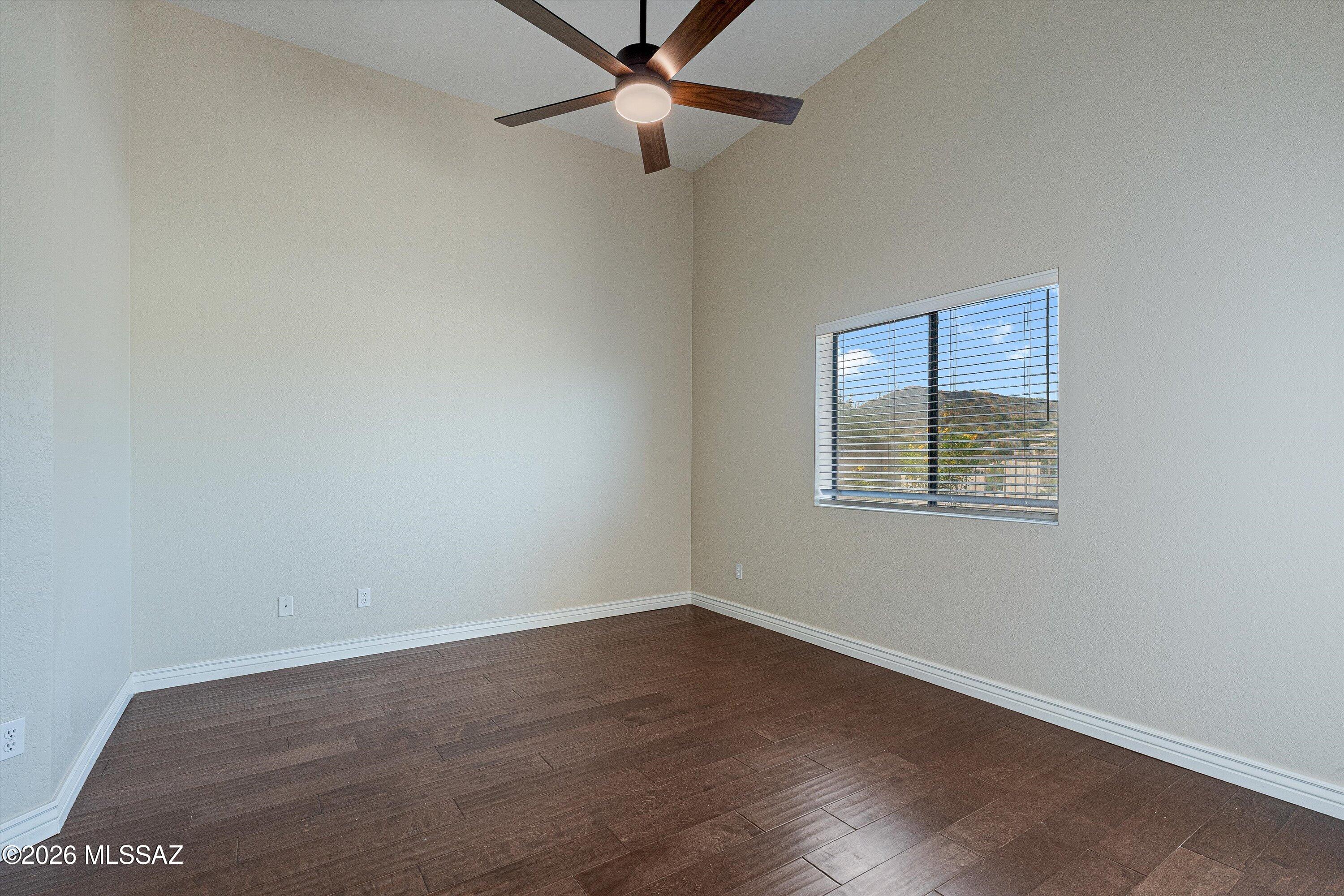Valle (1-49) - Residential Lease