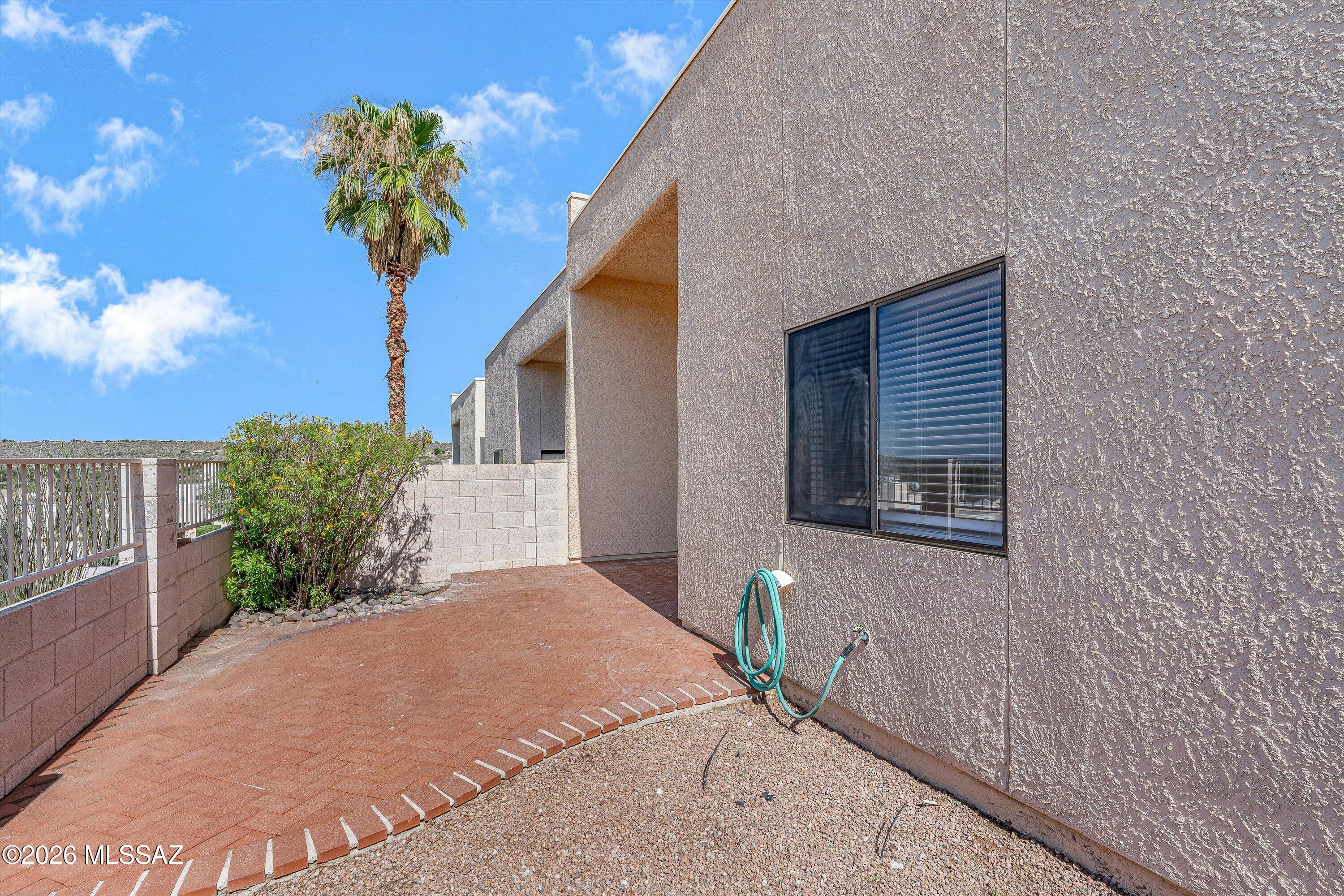 Valle (1-49) - Residential Lease