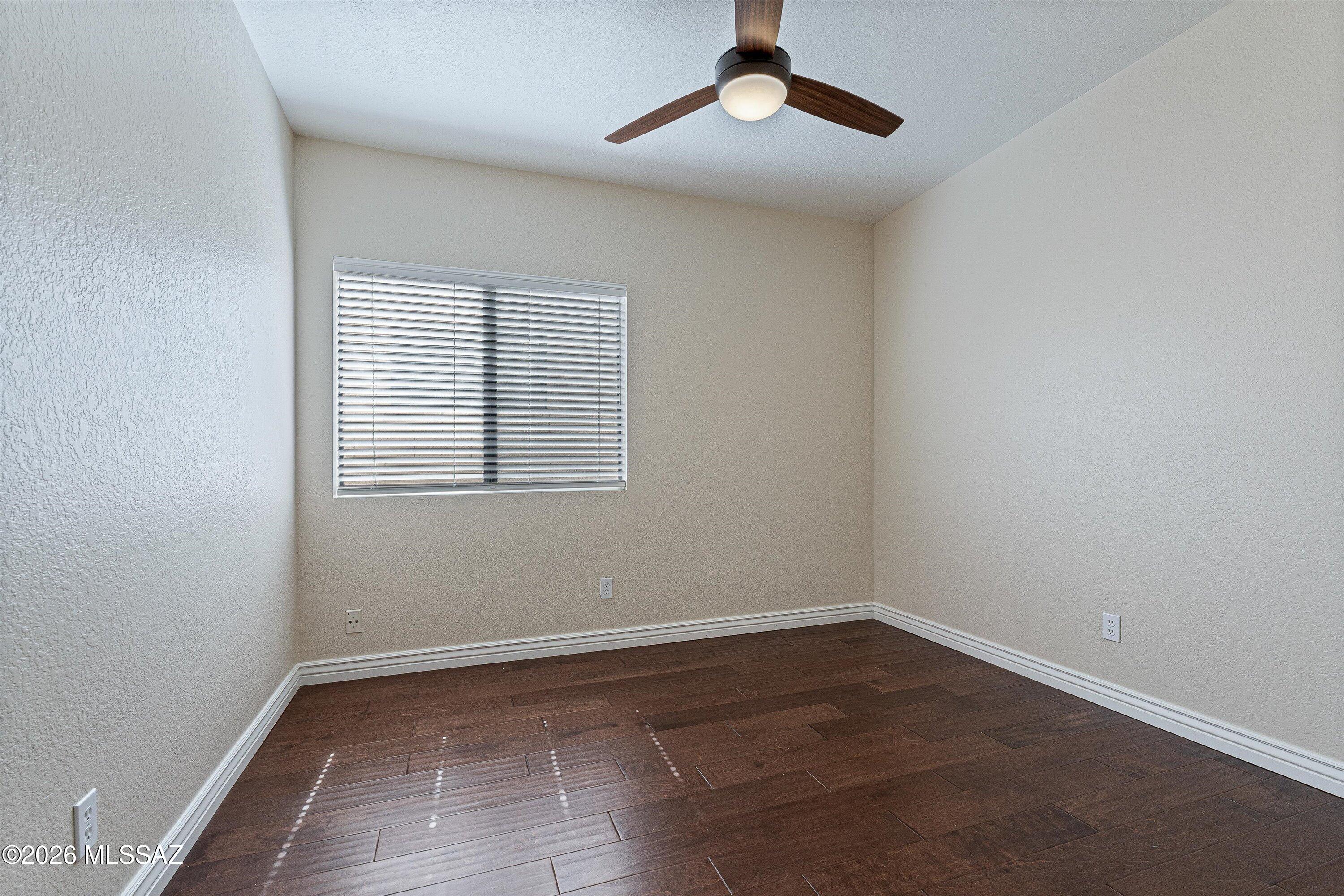 Valle (1-49) - Residential Lease
