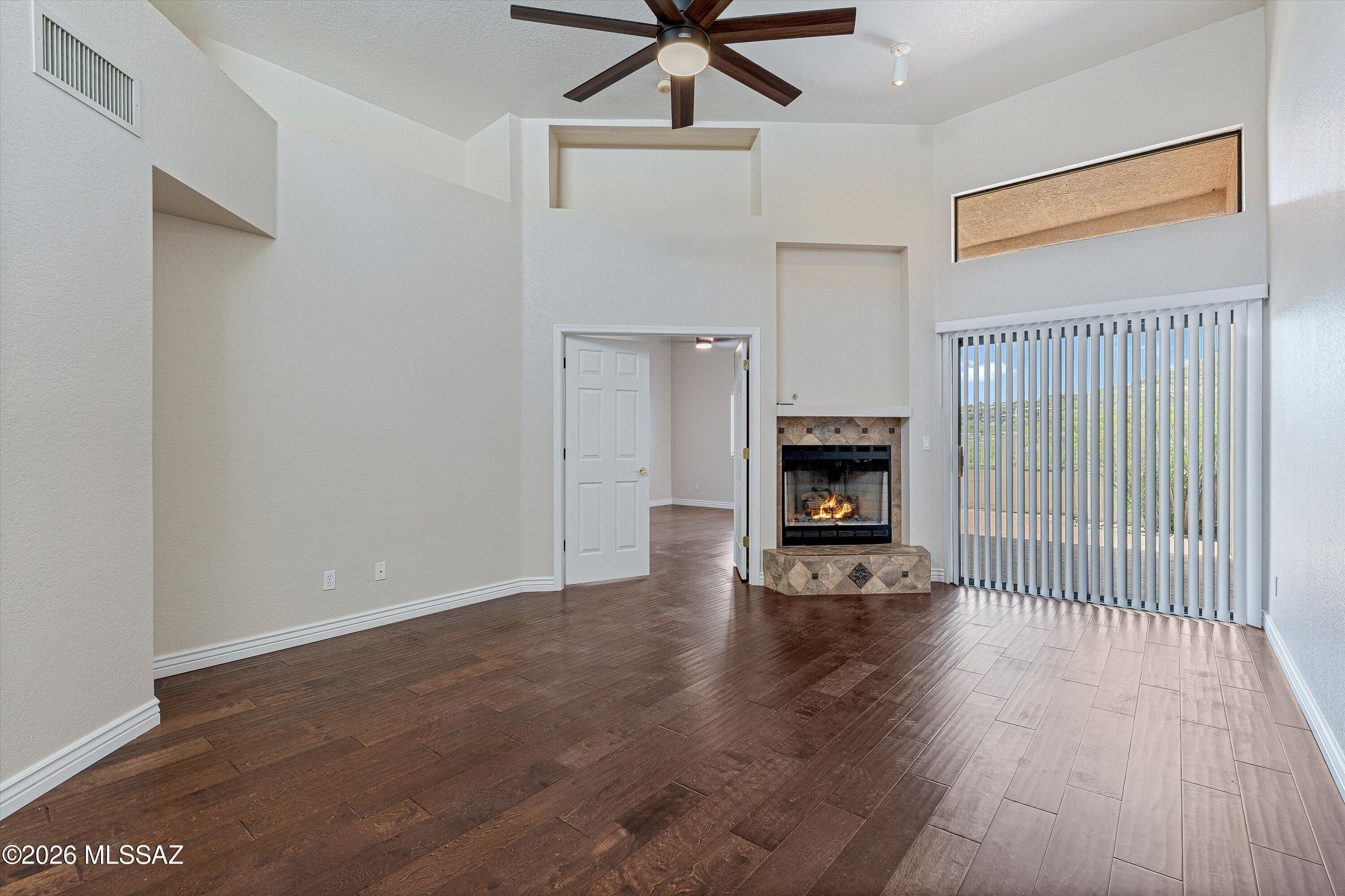 Valle (1-49) - Residential Lease