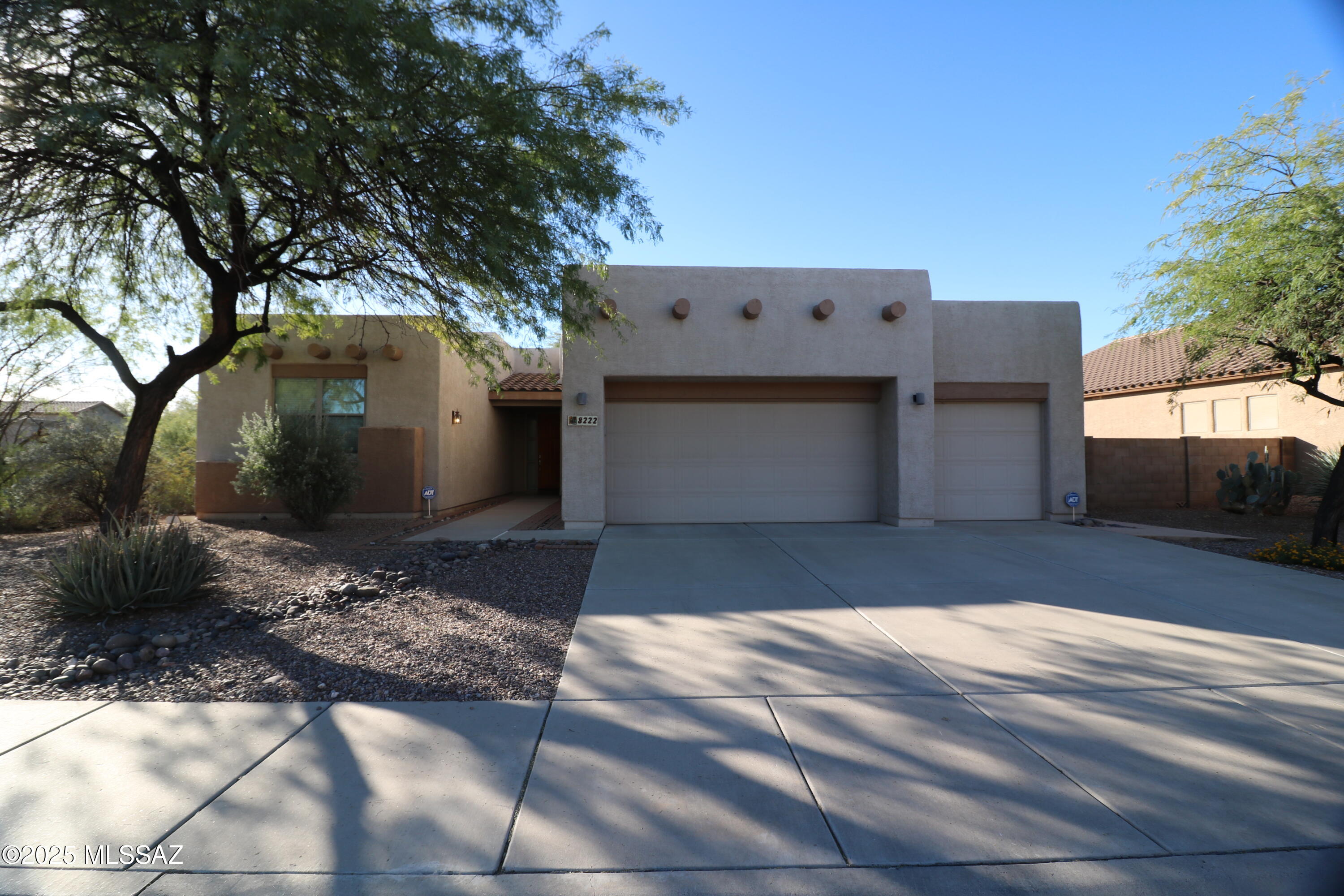 Continental Reserve Blk. 10 (1-69) - Residential