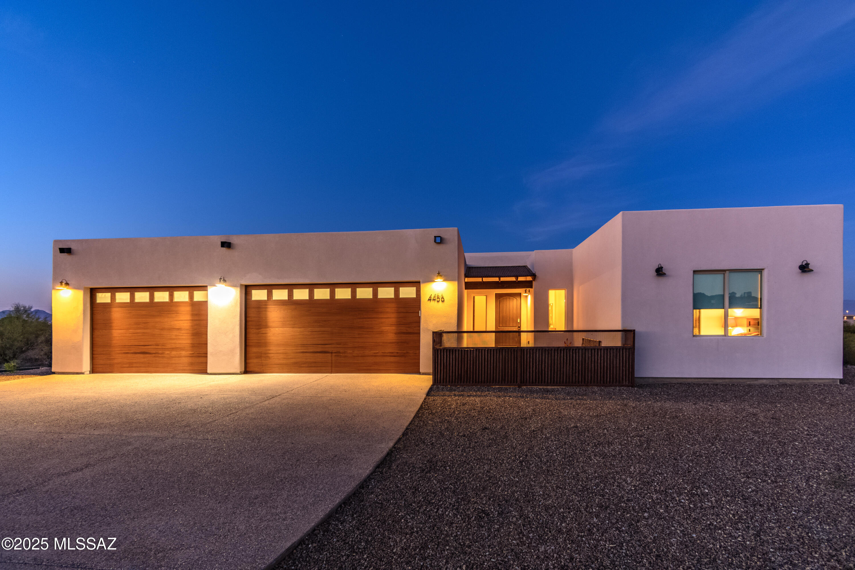 Las Rocas - Residential