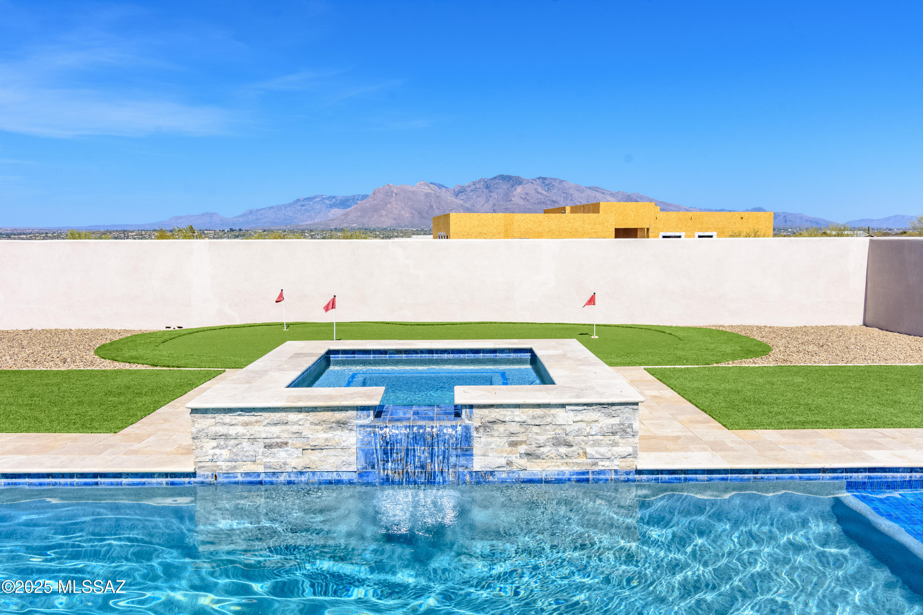 Las Rocas - Residential