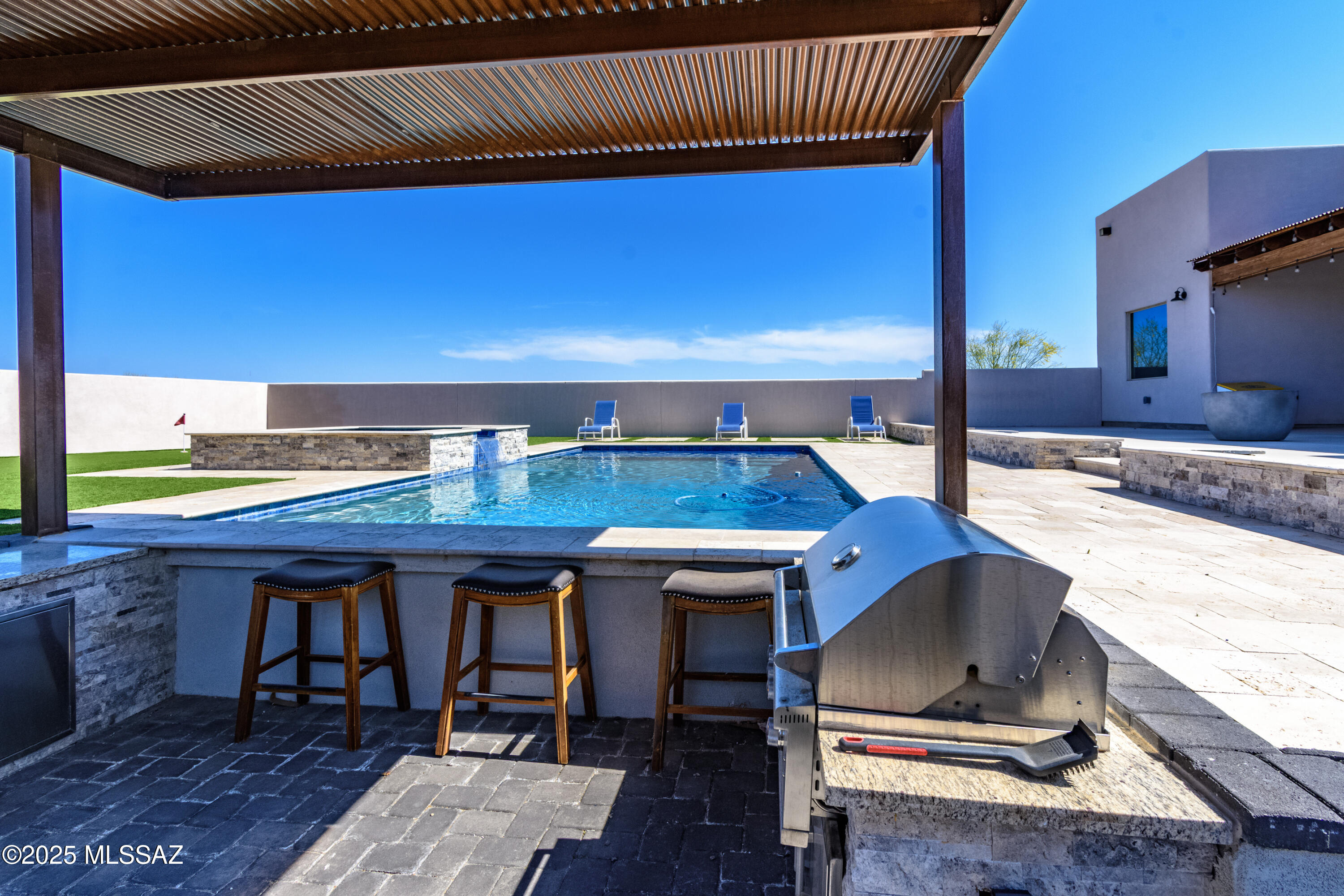 Las Rocas - Residential